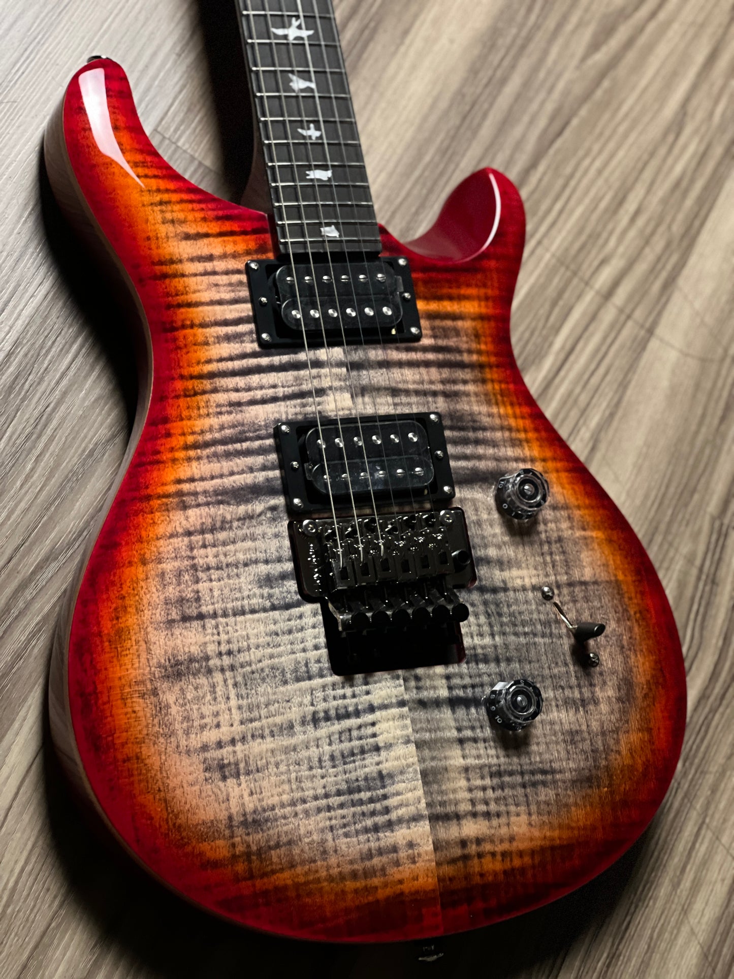 PRS SE Custom 24 Floyd in Charcoal Cherry Burst