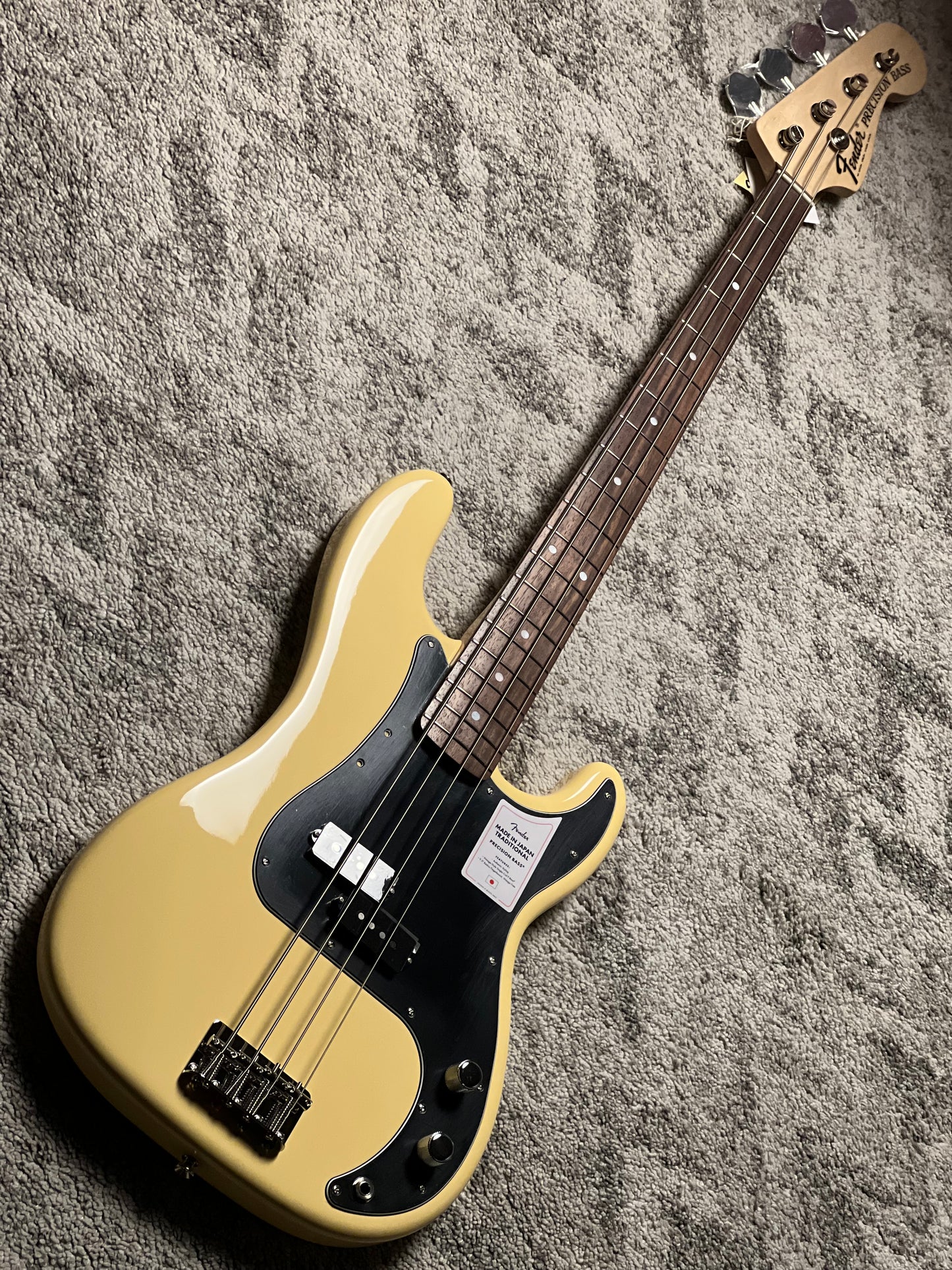 Fender Japan Traditional 70s Precision Bass with RW FB in Vintage White JD26002819