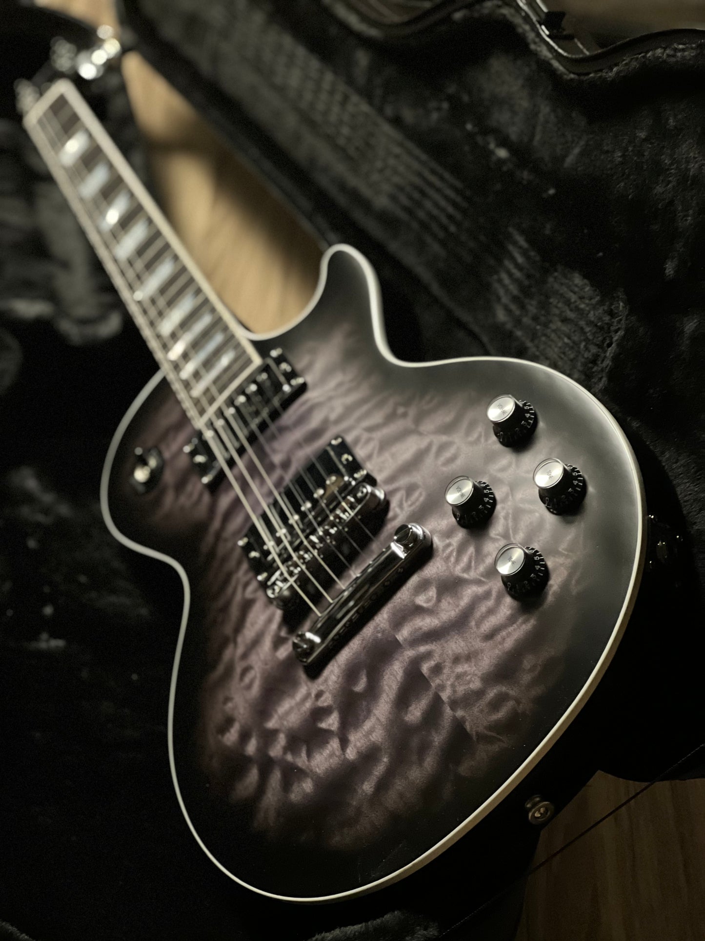 Gibson Les Paul Standard Modern Quilt Mark Morton in Translucent Ebony Burst Satin w/Case 230350246