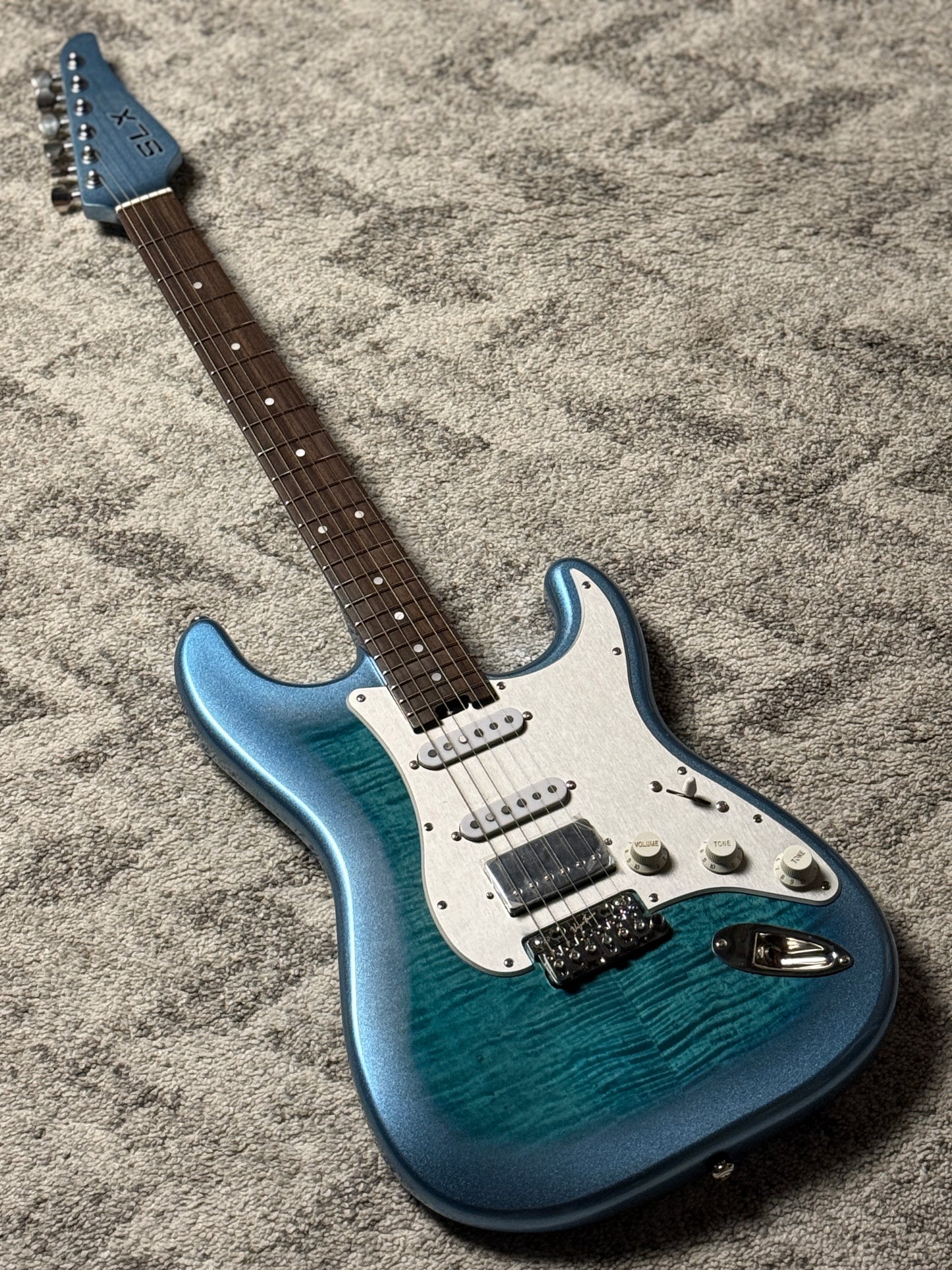 SLX Hawk Classic 22 HSS in Ice Blue Metallic Flame with Rosewood FB Limited Edition
