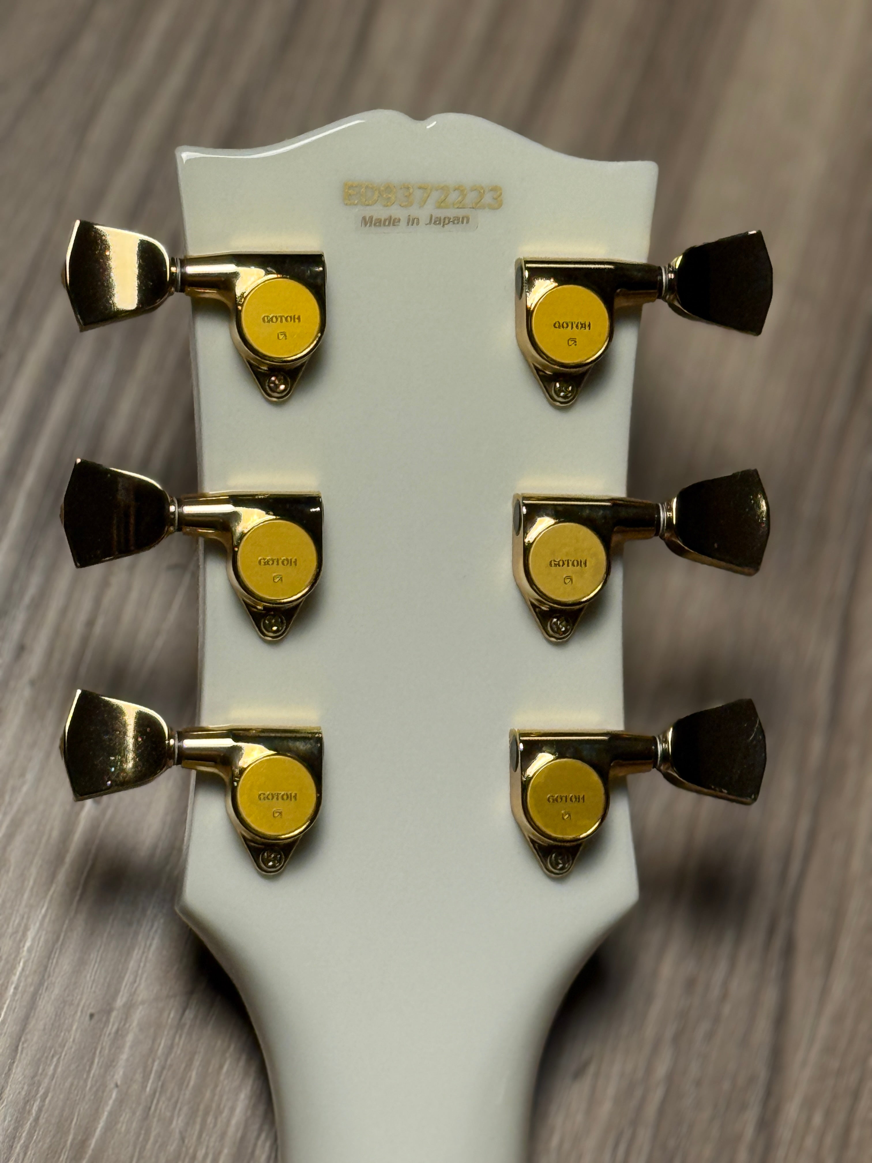 ESP Edwards Les Paul Custom in White – nafiriguitar.com