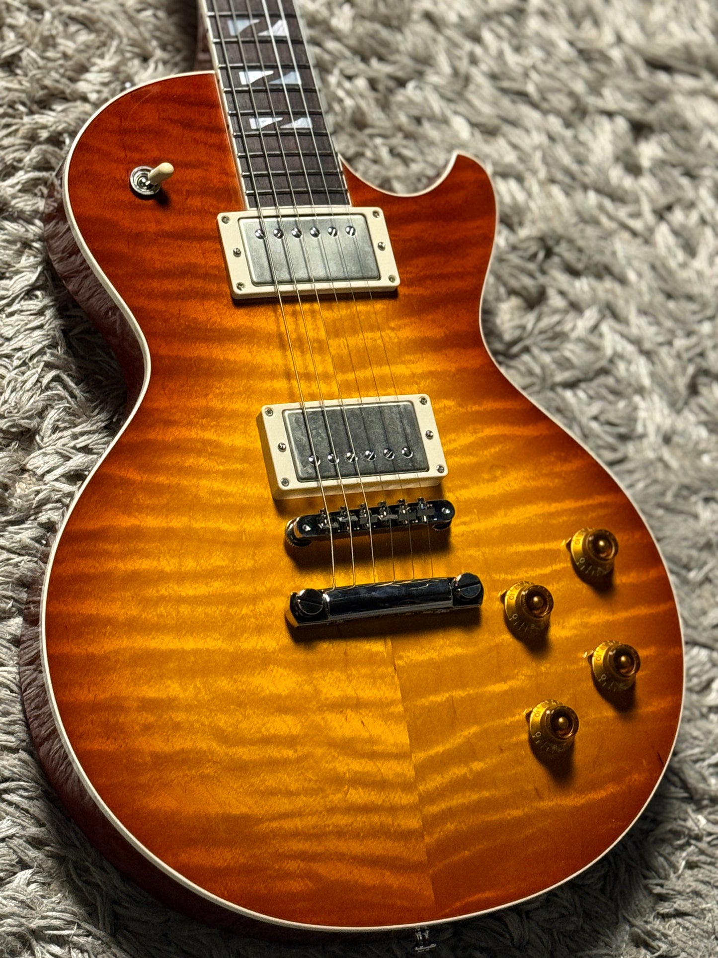 Saito 33BEYOND in Tea Burst 25009