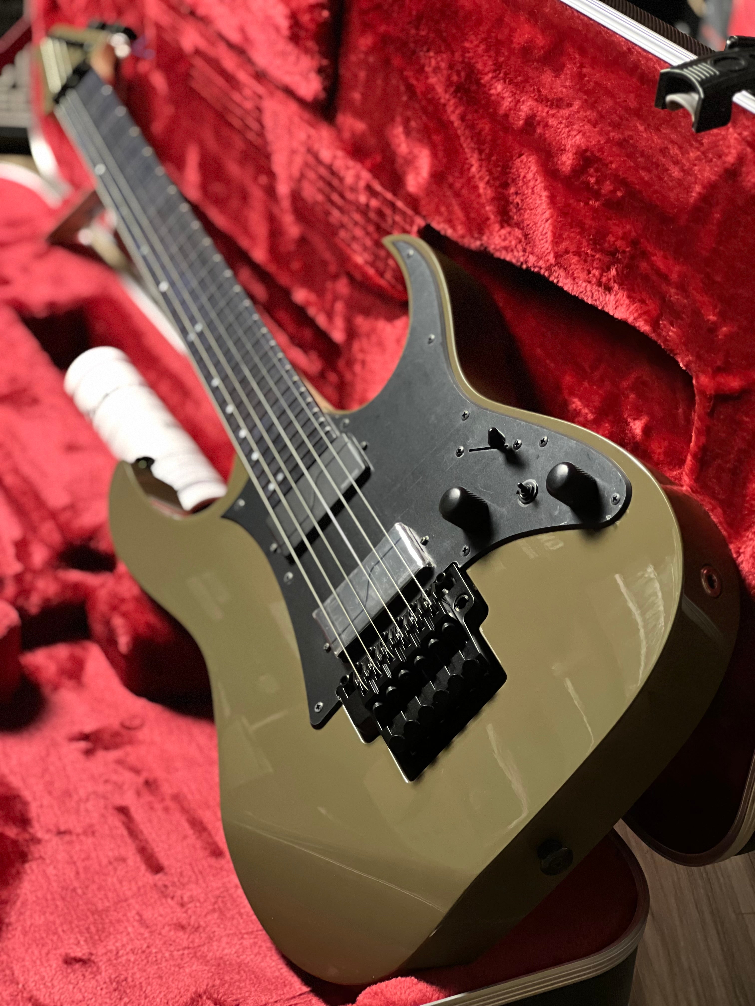 Ibanez RGR5130-KM in Khaki Metallic with Case F2428040