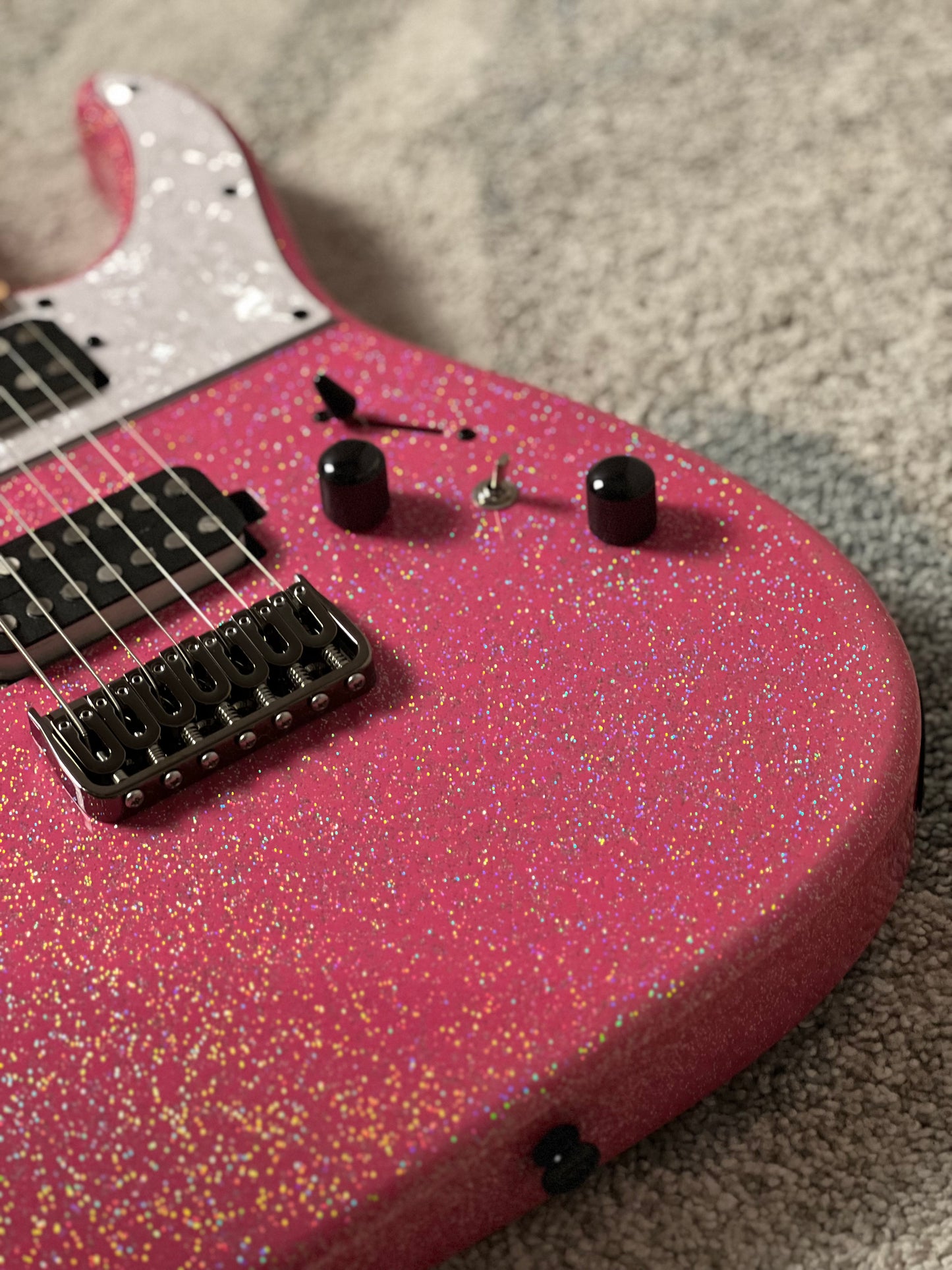 Soloking MS-7 in Pink Sparkle Mortis Tribute with Maple FB