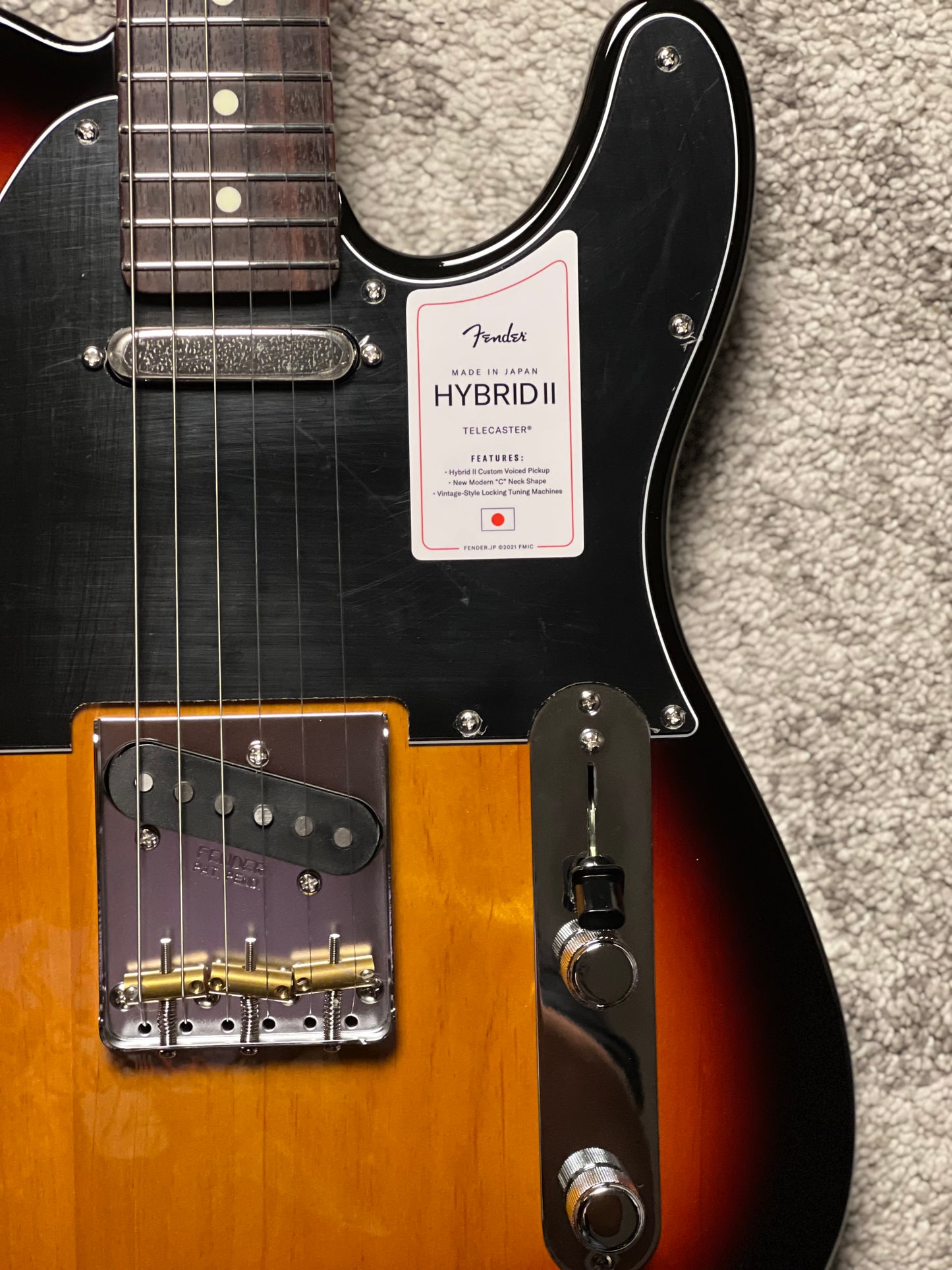 Fender Japan Hybrid II Telecaster with RW FB in 3-Color Sunburst JD24023352