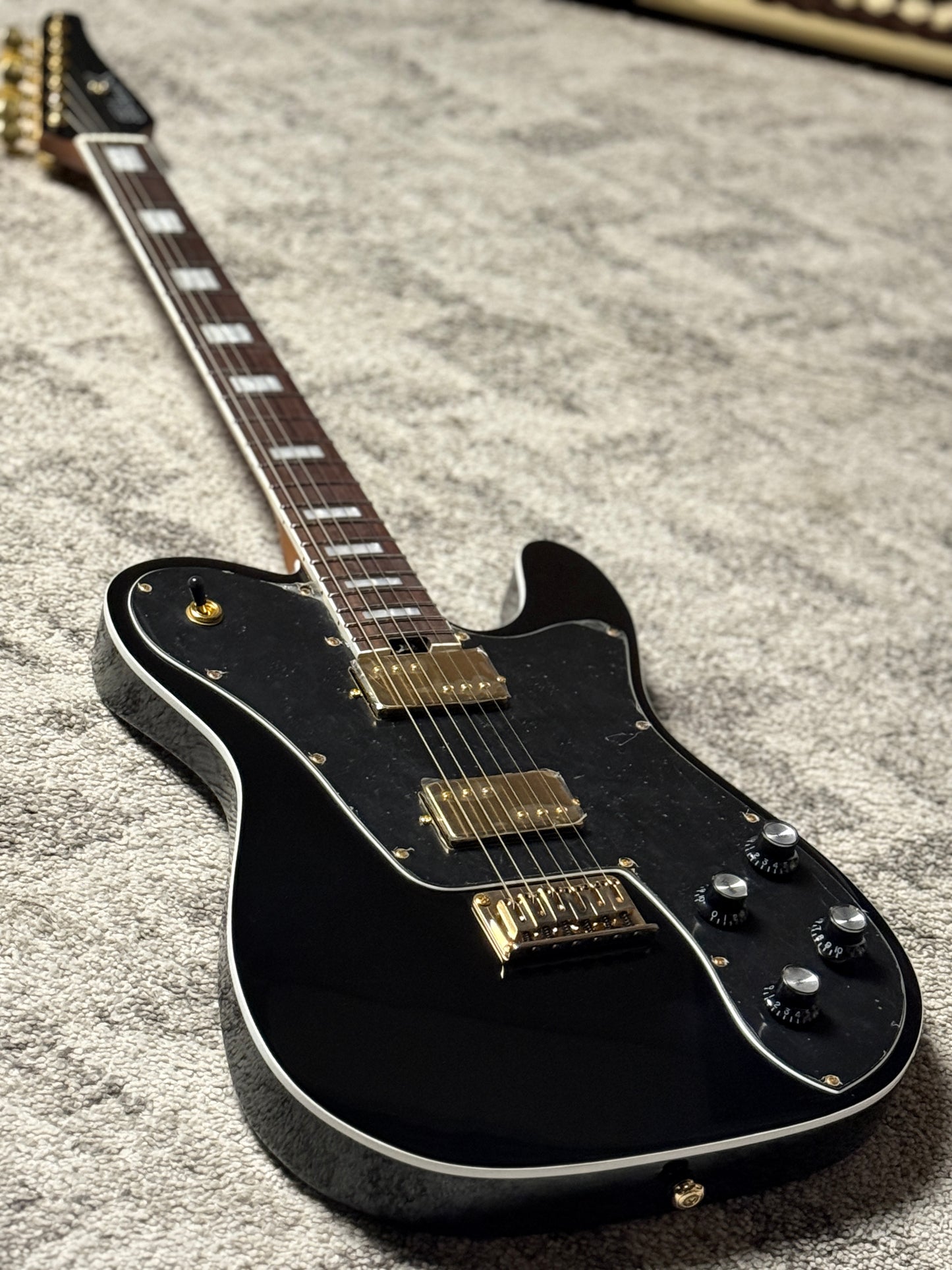 SLX Raven Deluxe HH in Black Beauty with Rosewood FB