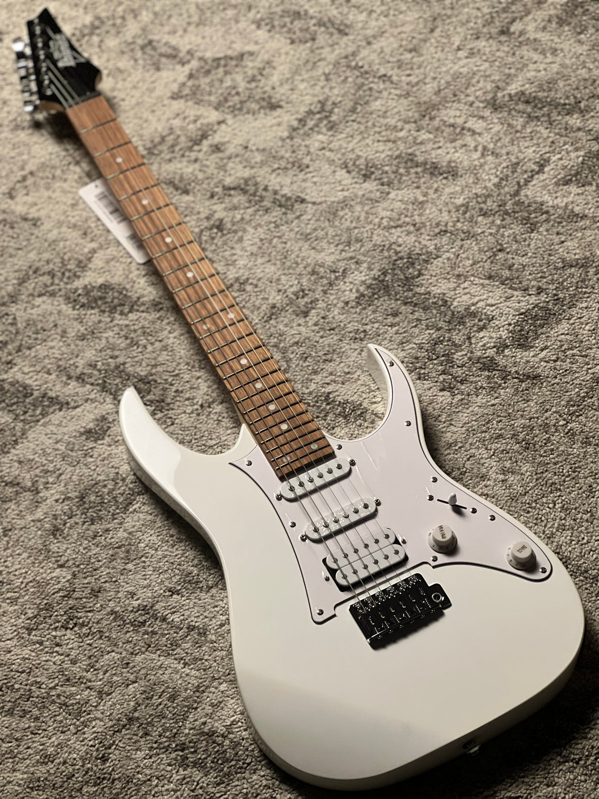 Ibanez GRG140-WH GIO in White