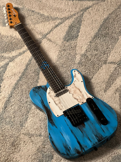 Dhatarattha Custom DTL in Barn Find Blue with Rosewood FB