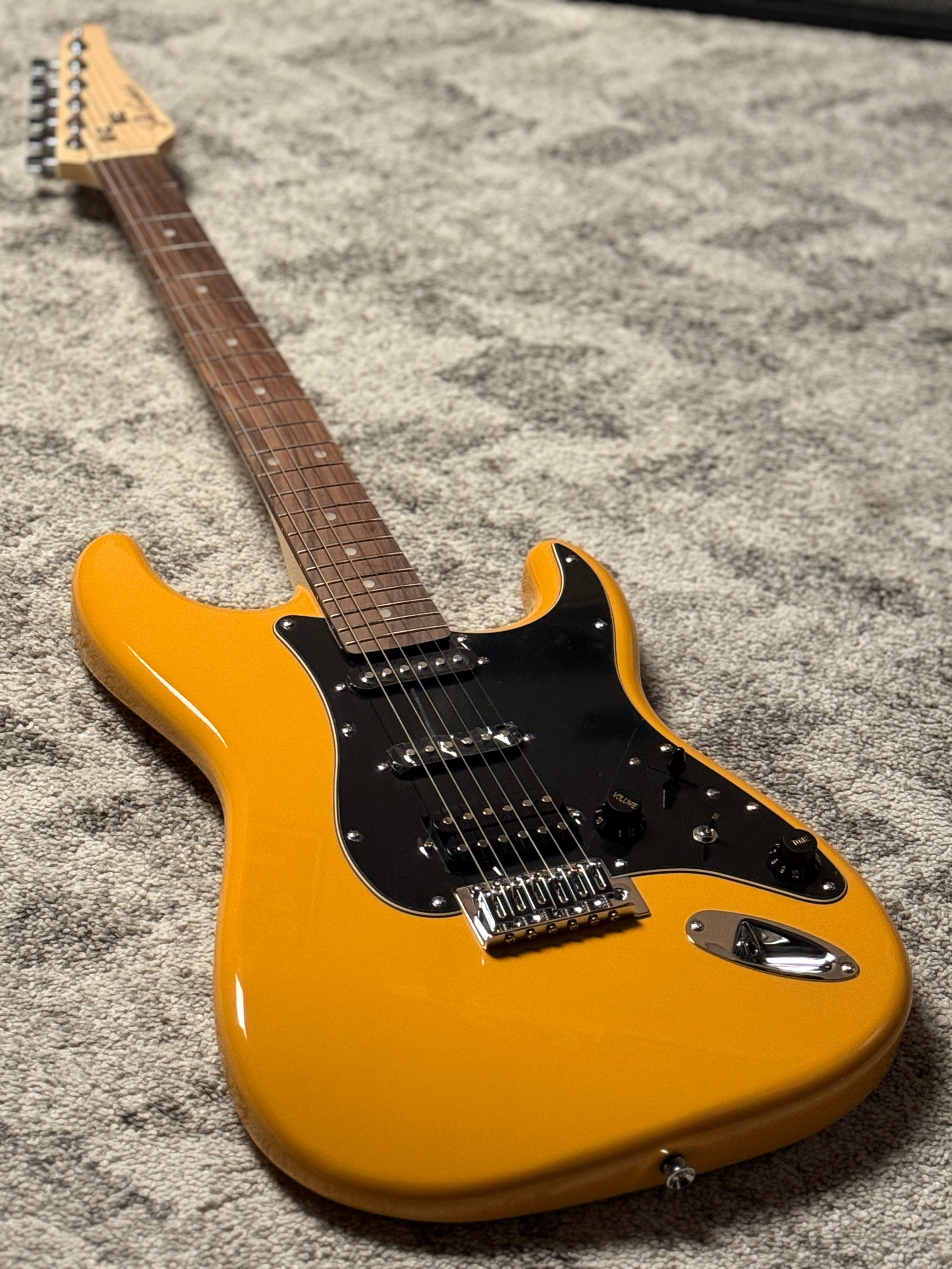Hawk Select Essentials SLX Hawk Classic Essentials 22 HSS with Rosewood FB in in Graffiti Yel ...