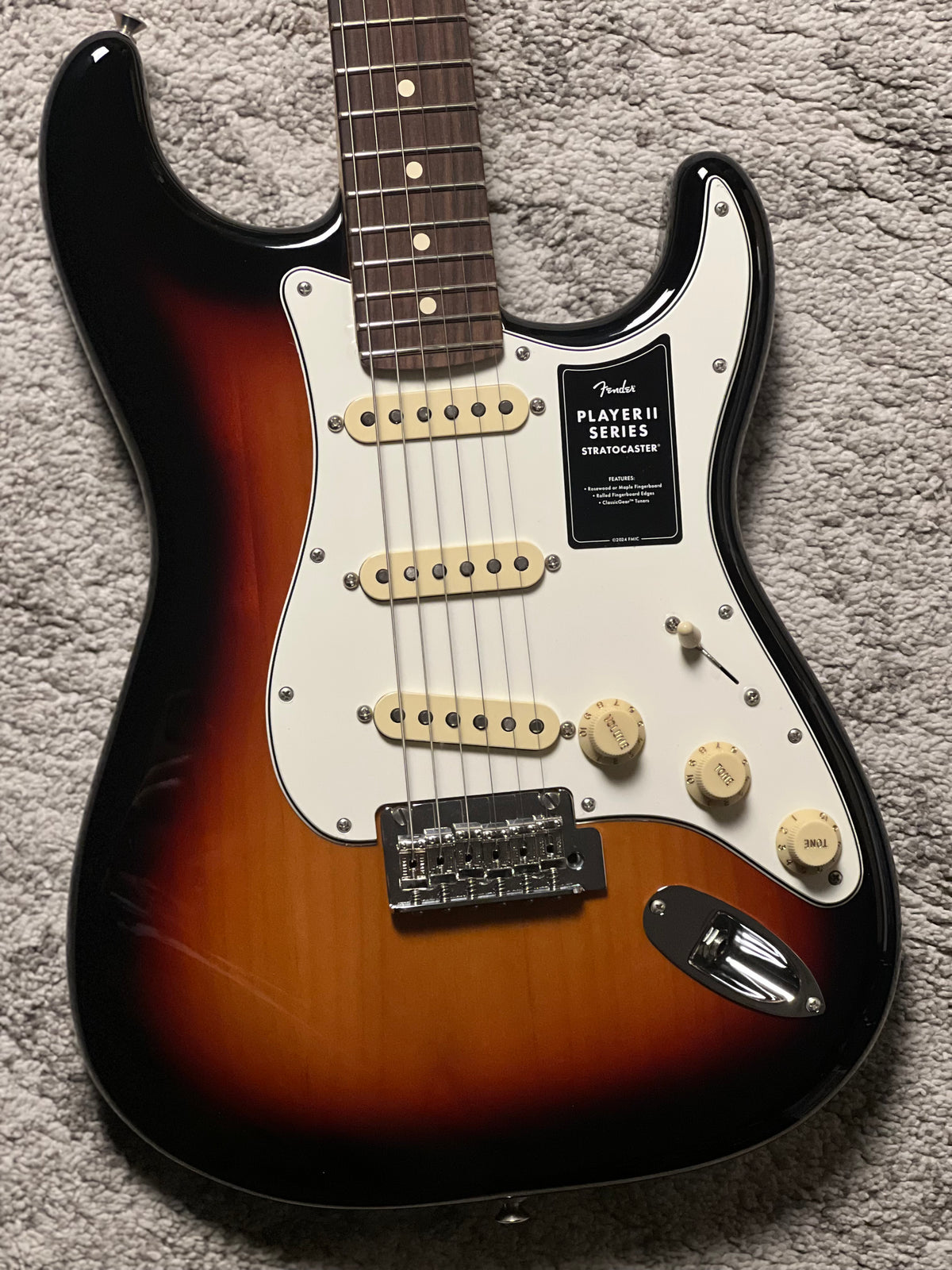 Fender Player II Stratocaster with RW FB in 3 Tone Sunburst MXS24055370