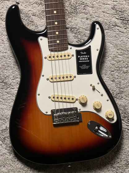Fender Player II Stratocaster with RW FB in 3 Tone Sunburst MXS24055370