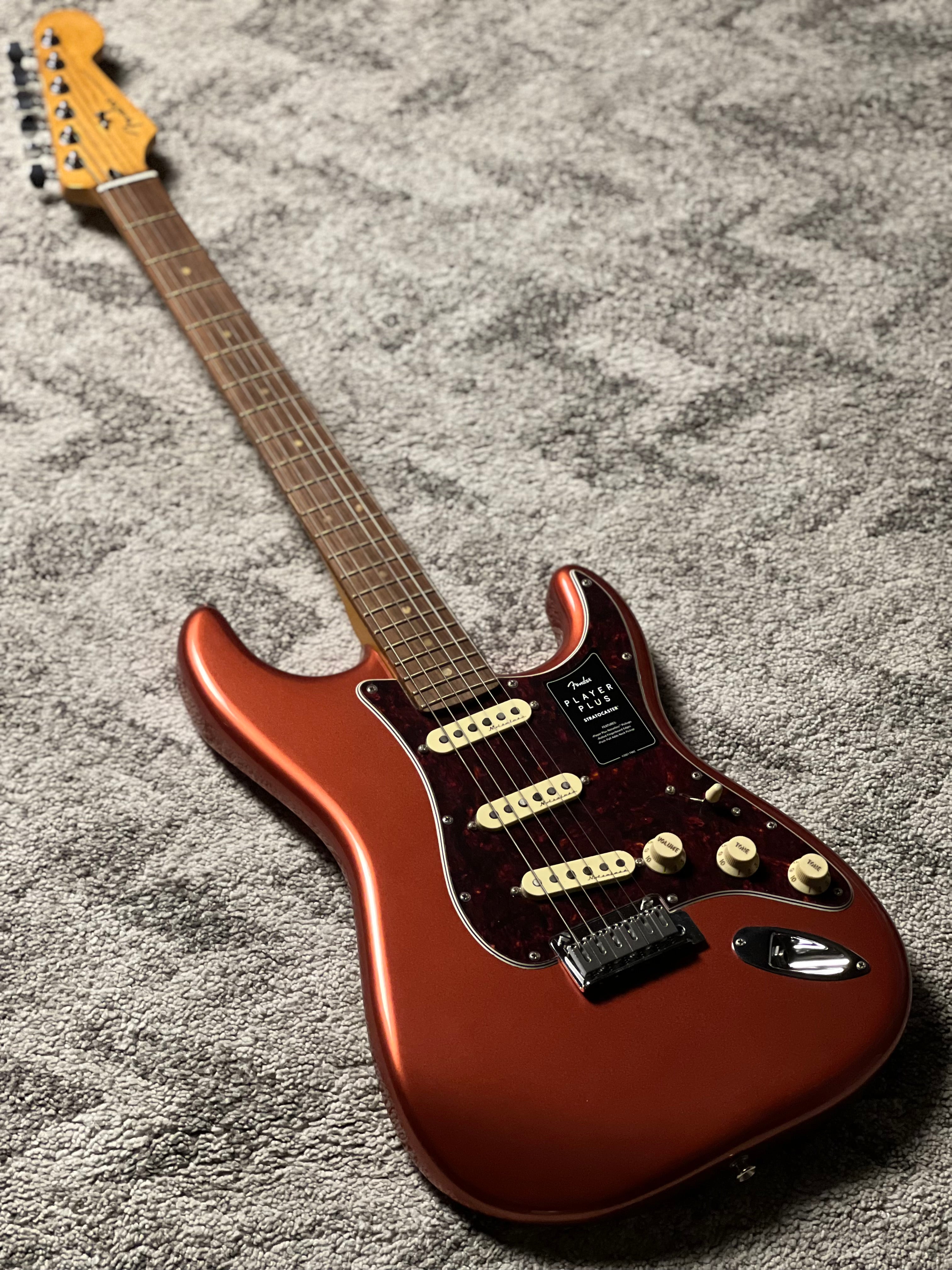 Fender Player Plus Stratocaster 美品 Fender Player Plus Stratocaster - Aged Candy Apple Red with Pau