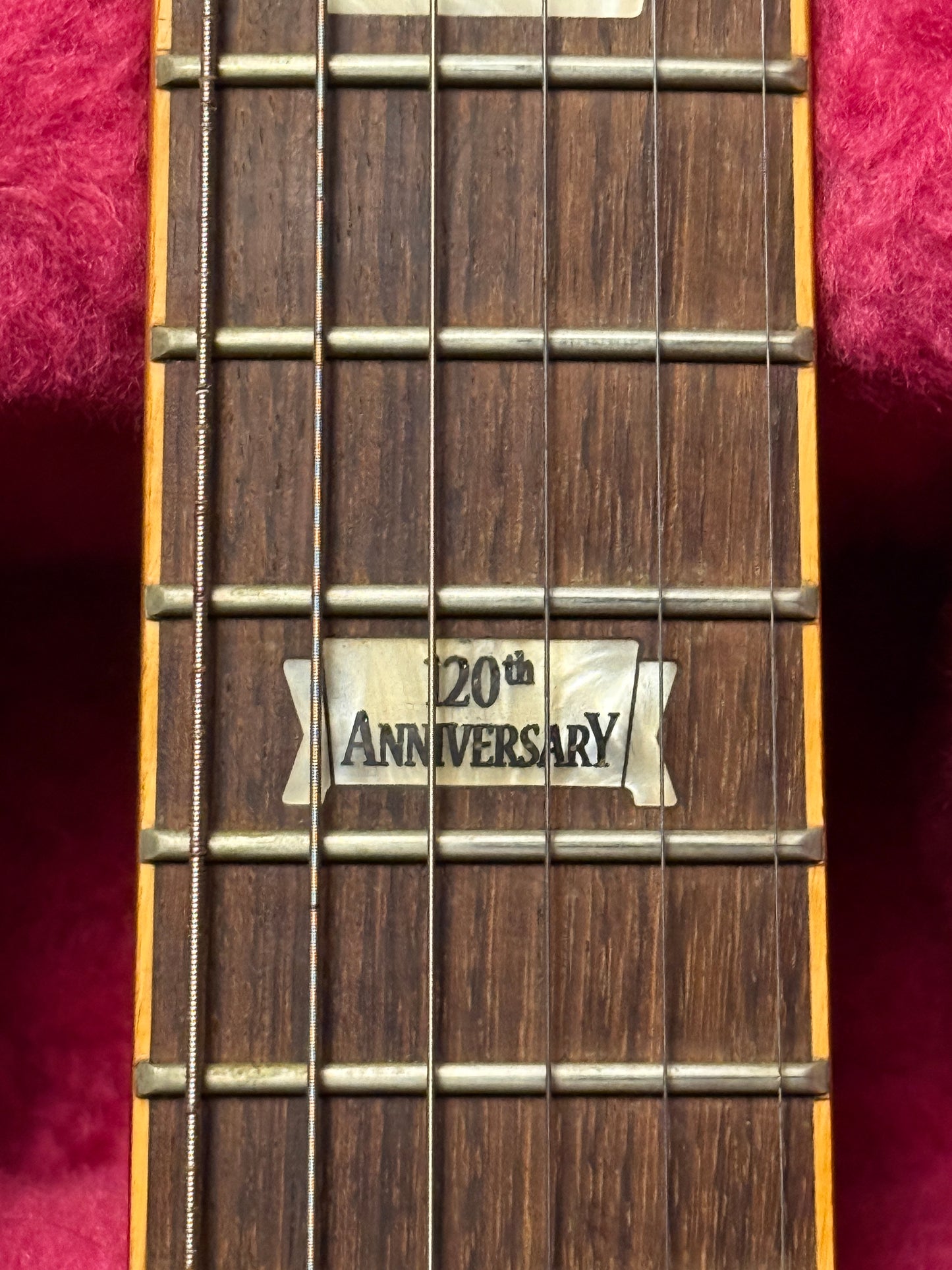 Gibson Les Paul Classic 120th Anniversary 2014 in Heritage Cherry Sunburst 140085128 (USED)