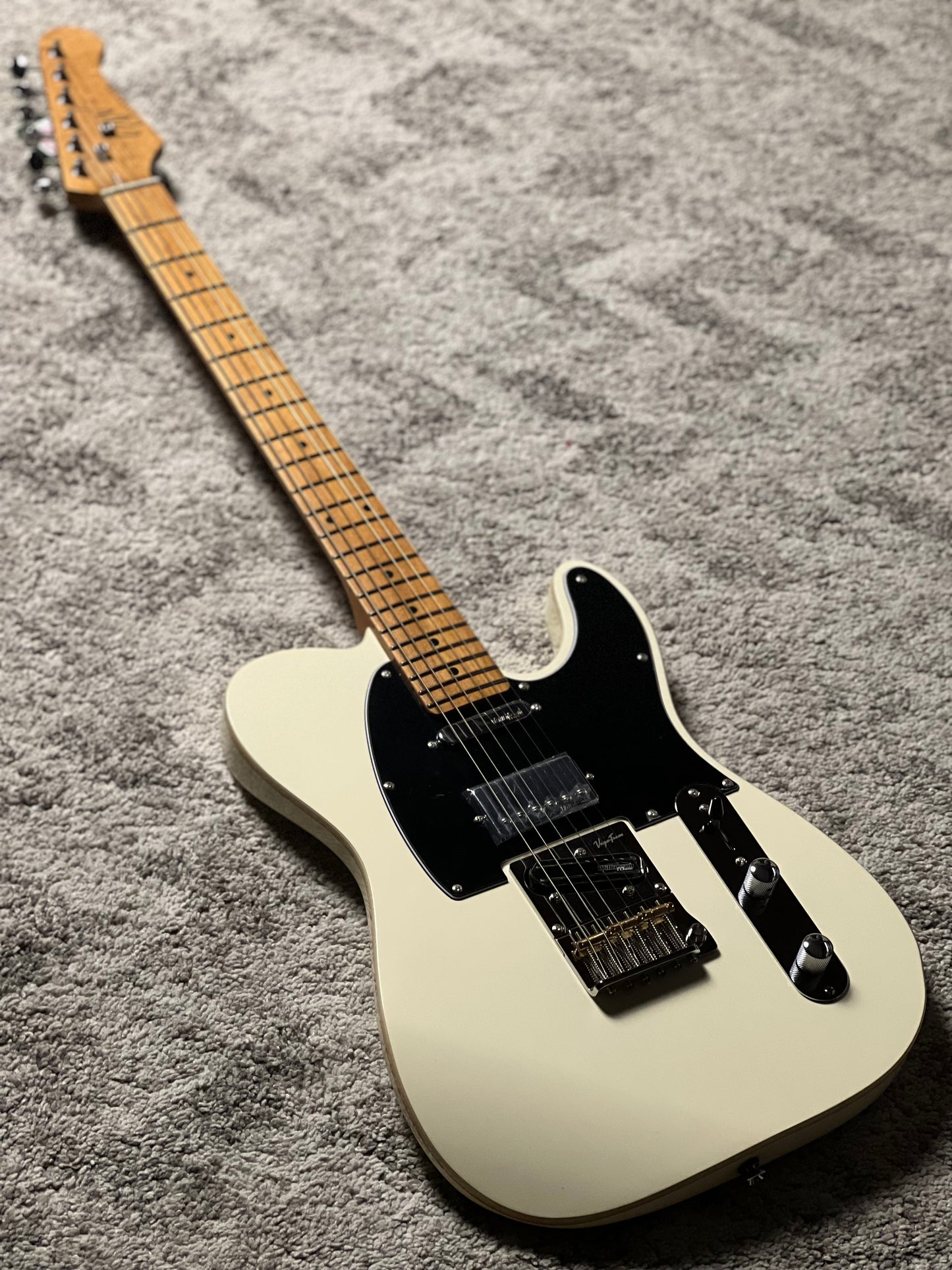 UW GuitarWorks Vintage Custom in Vintage White