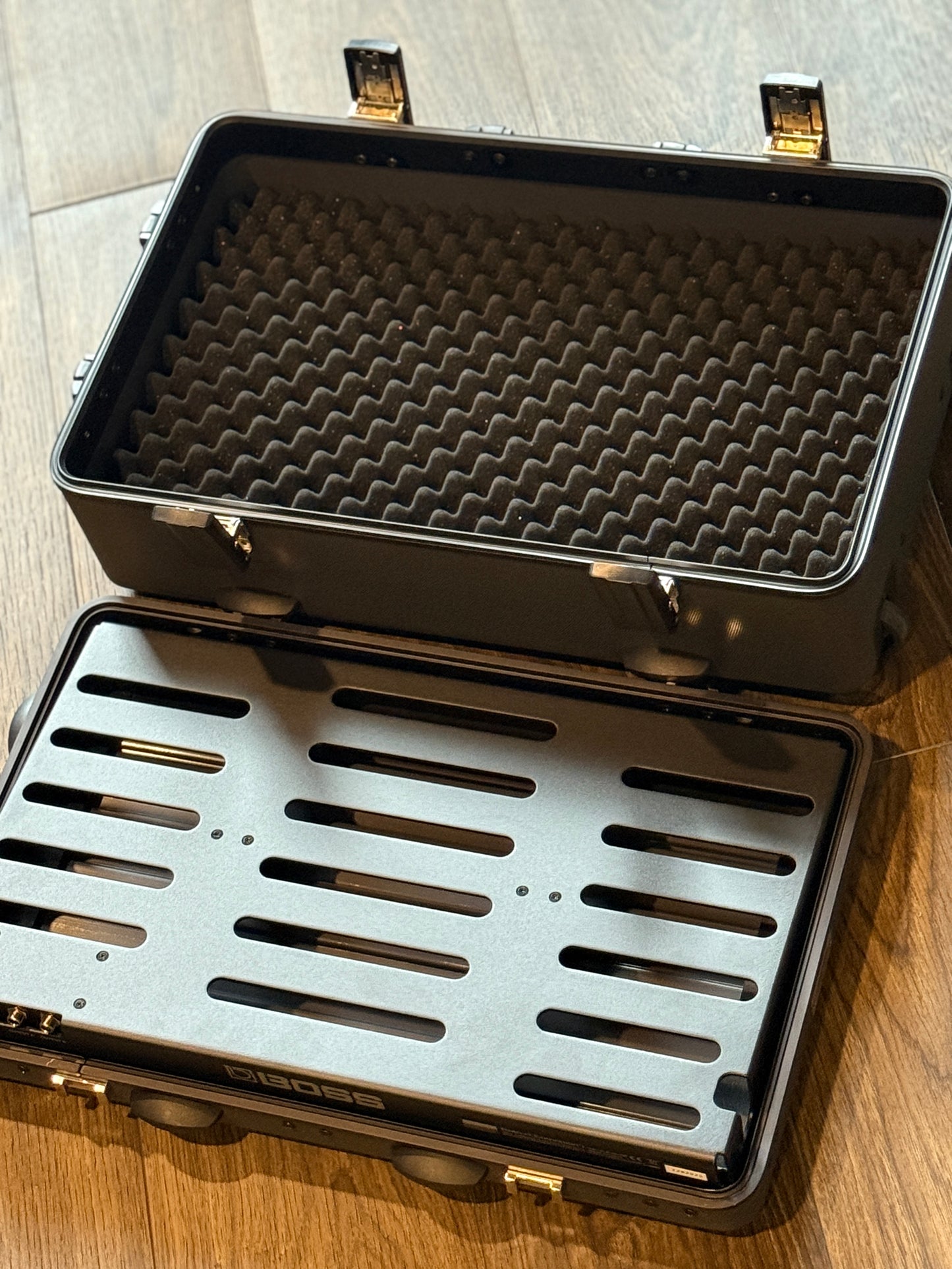 Boss BCB-1000 Deluxe Pedal Board and Case