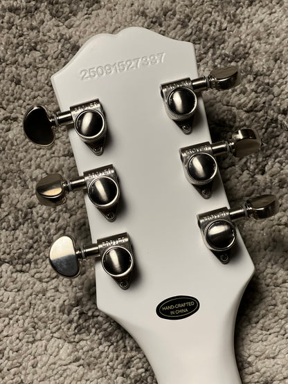 Epiphone Les Paul Prophecy Inspired by Gibson in Aged White Tiger