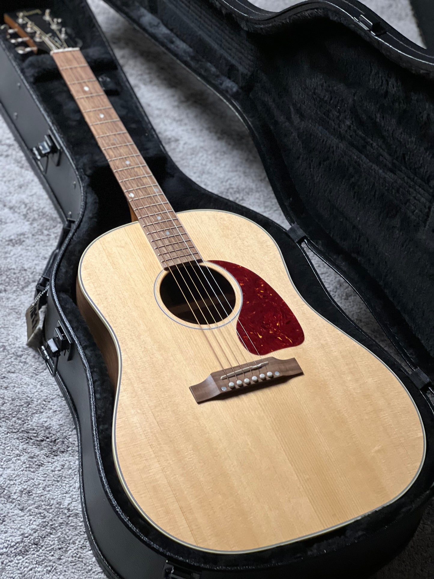 Gibson Acoustic J-45 Studio Walnut in Antique Natural 20393016
