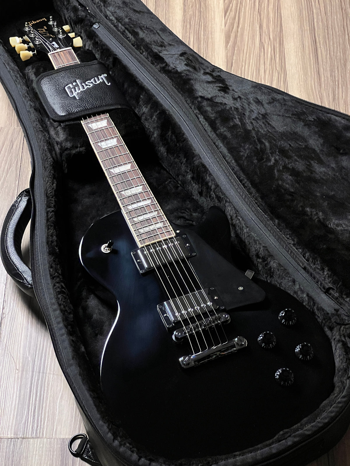 Gibson Les Paul Studio - Ebony – nafiriguitar.com