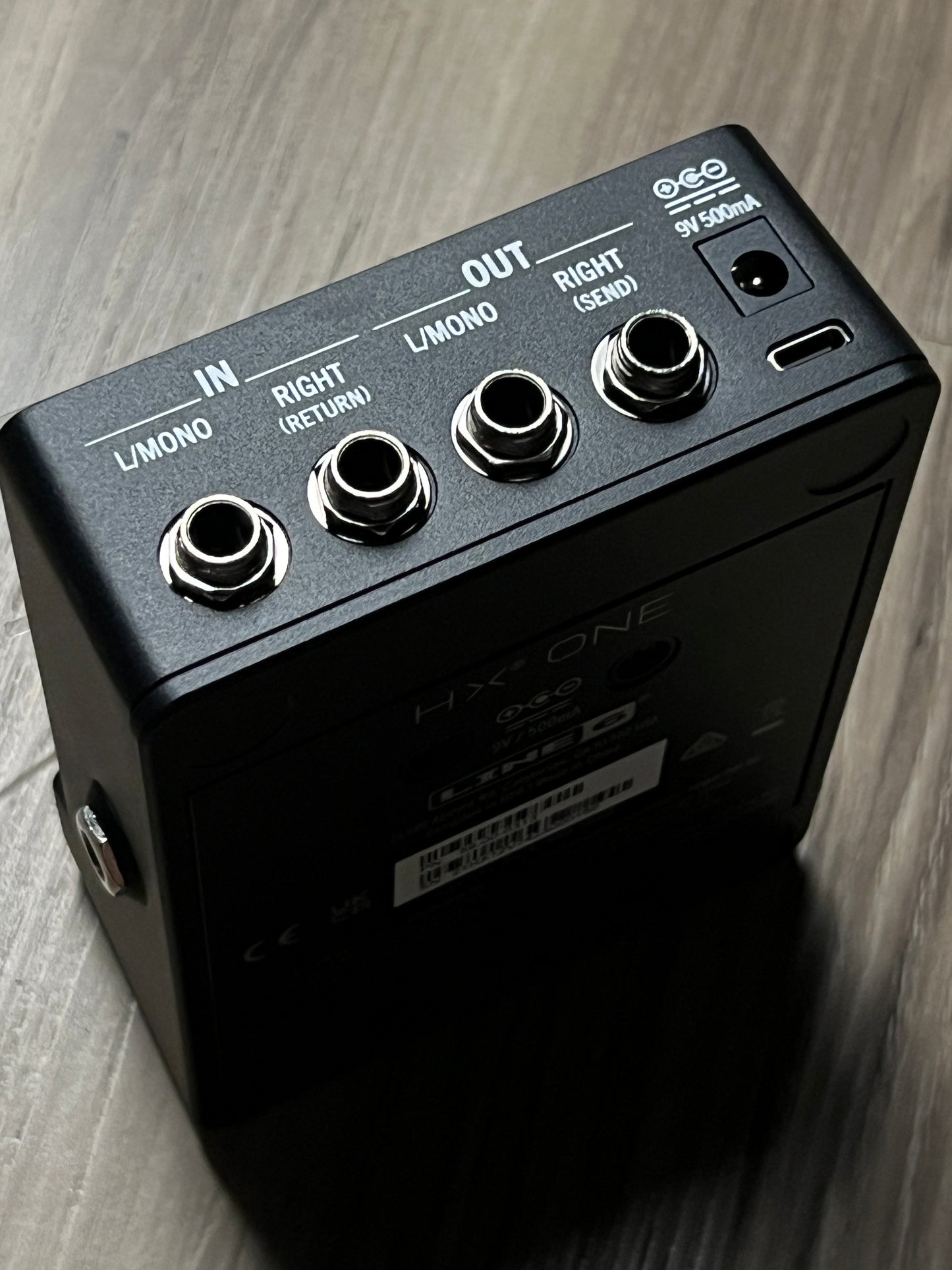 Line 6 HX One Guitar Multi-effects Floor Processor