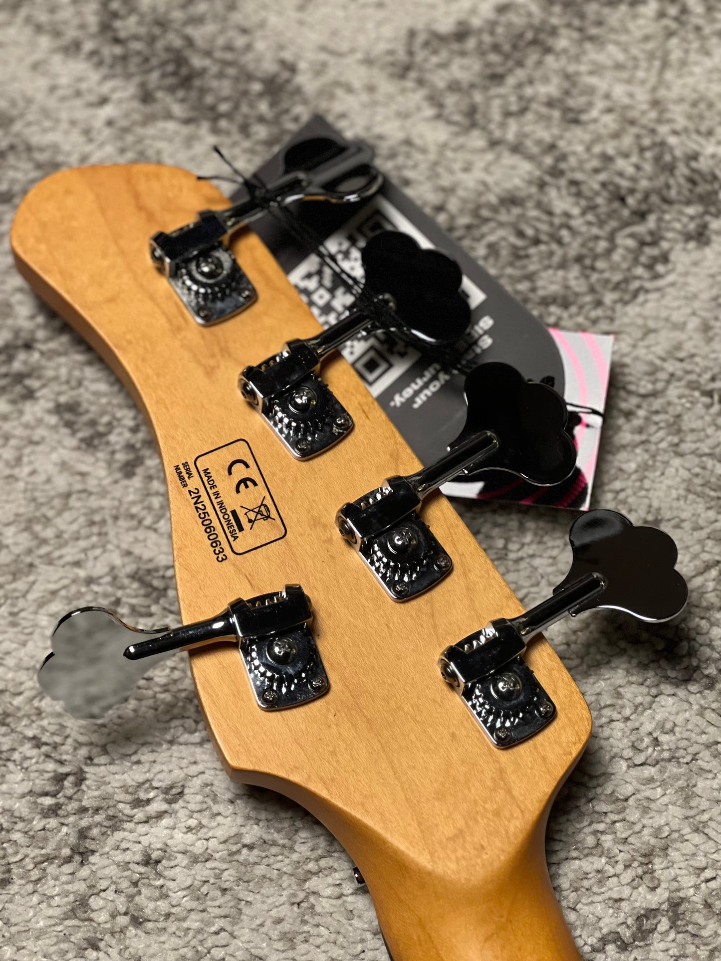 Sire Marcus Miller Super-J V6-5 String Solid Ash Top in Black