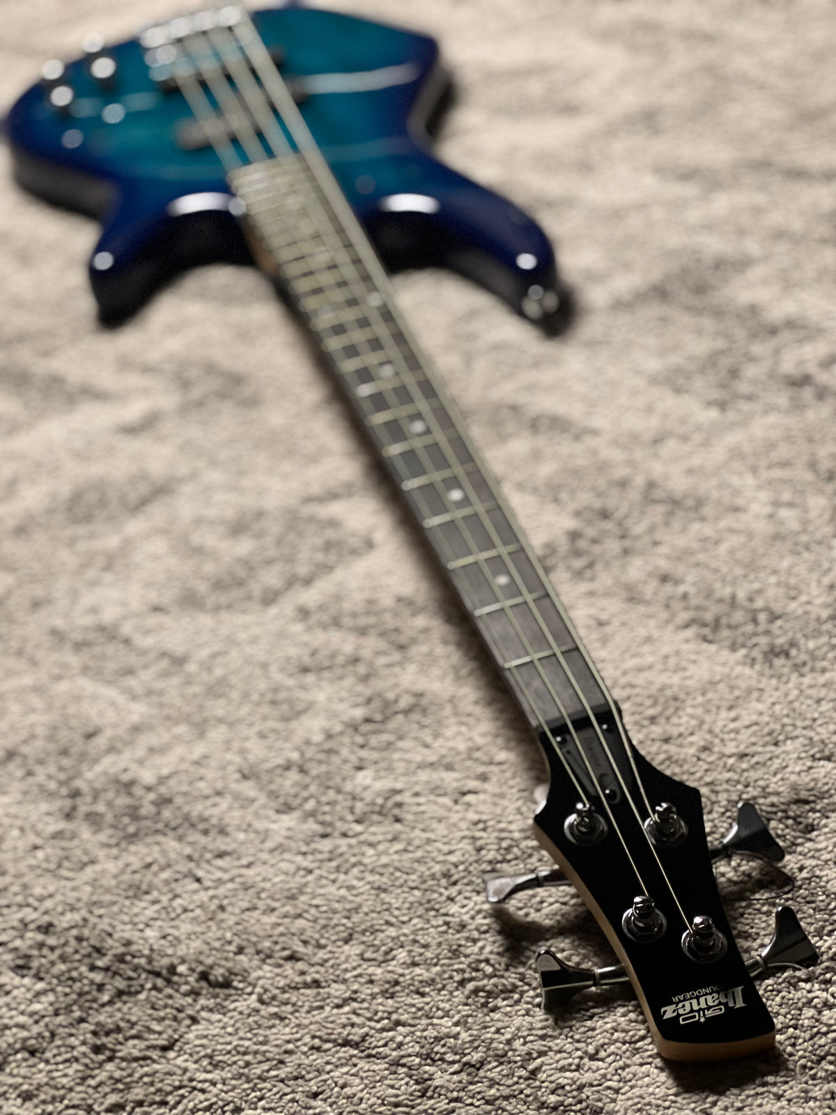 Ibanez GSR200-BMT 4-String in Blue Moon Burst