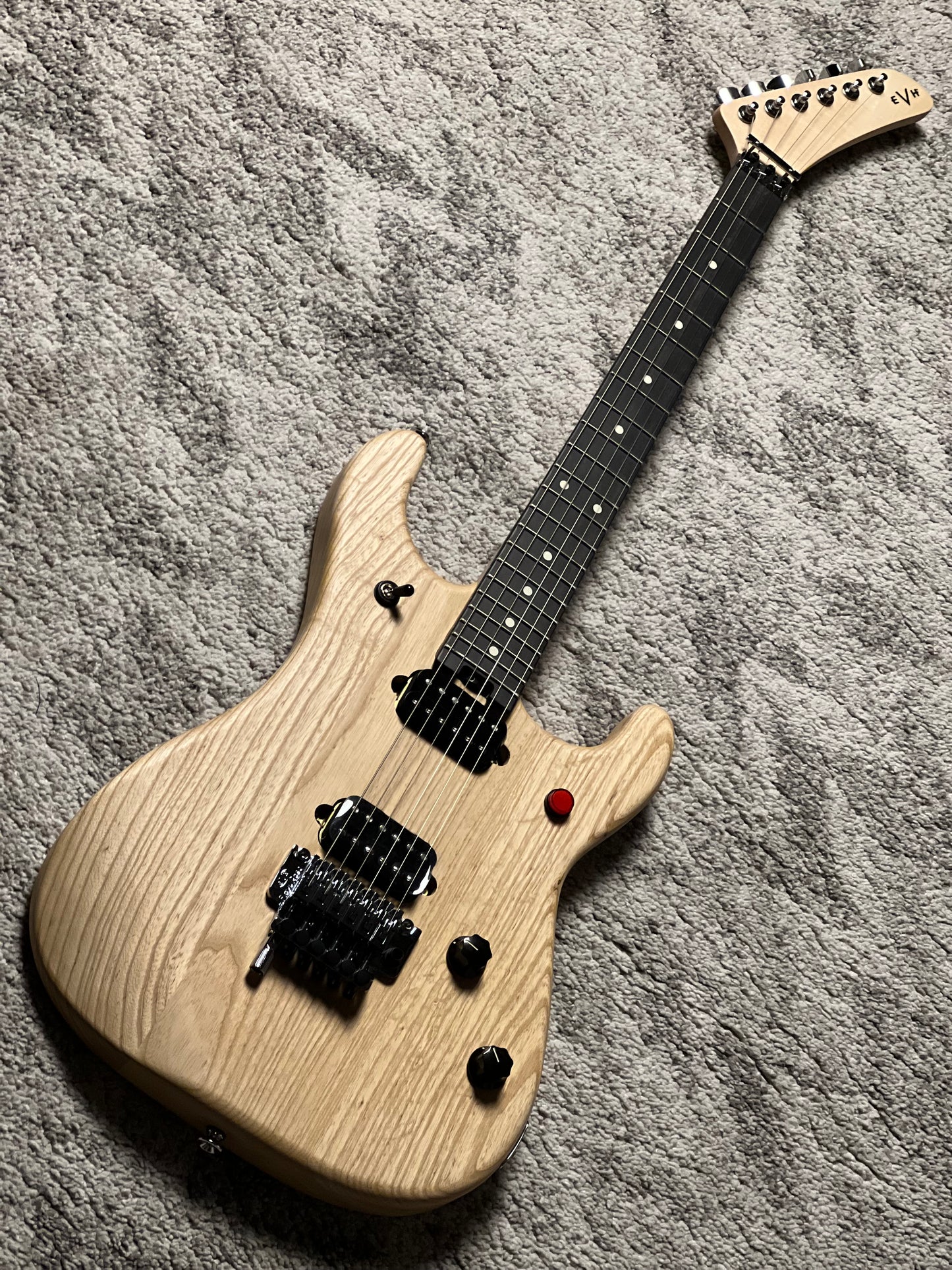 EVH 5150 Series Deluxe Ash with Ebony FB in Natural EVH2200772