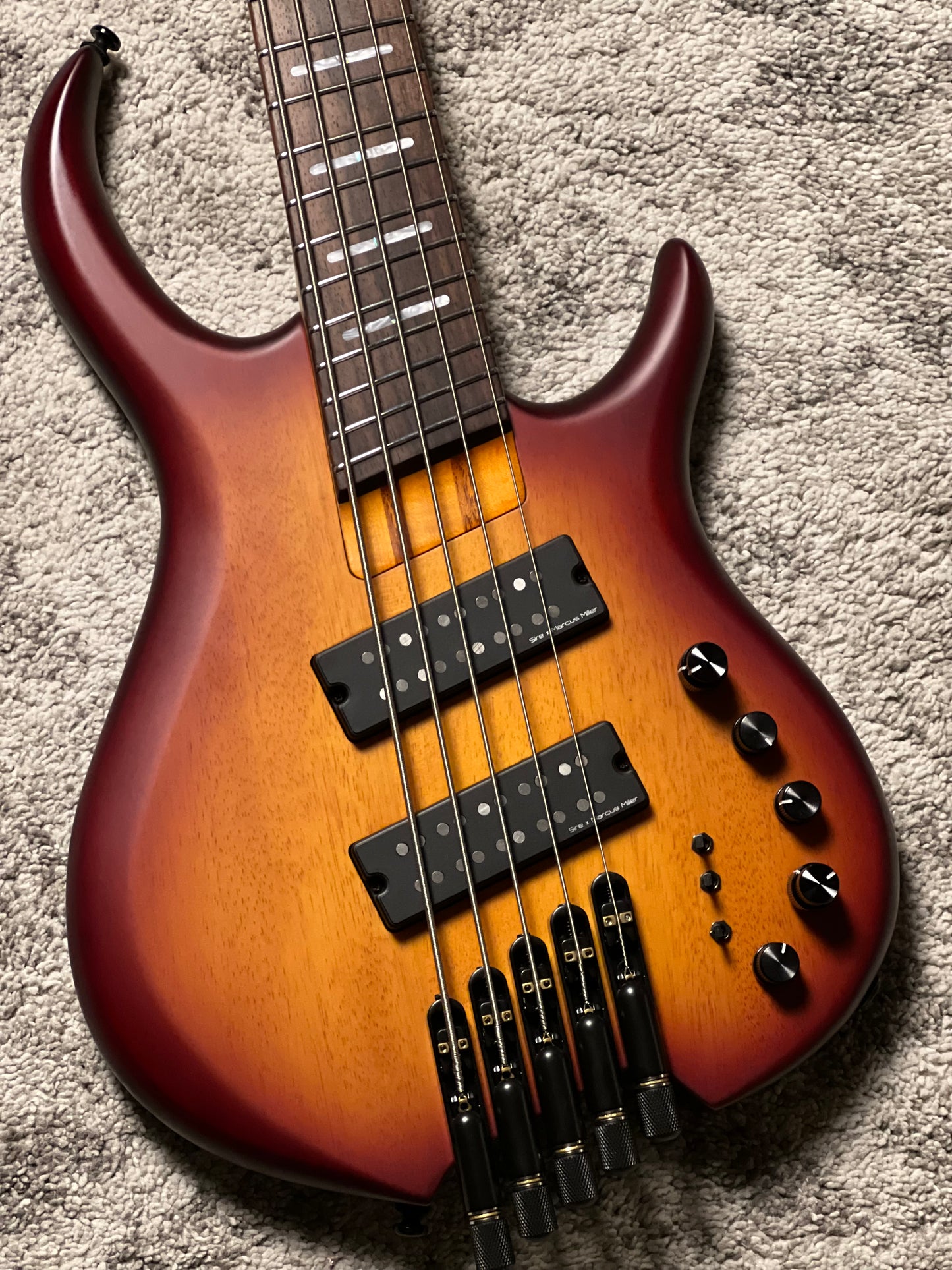 Sire Marcus Miller M6 5-string Headless in Tobacco Sunburst Satin