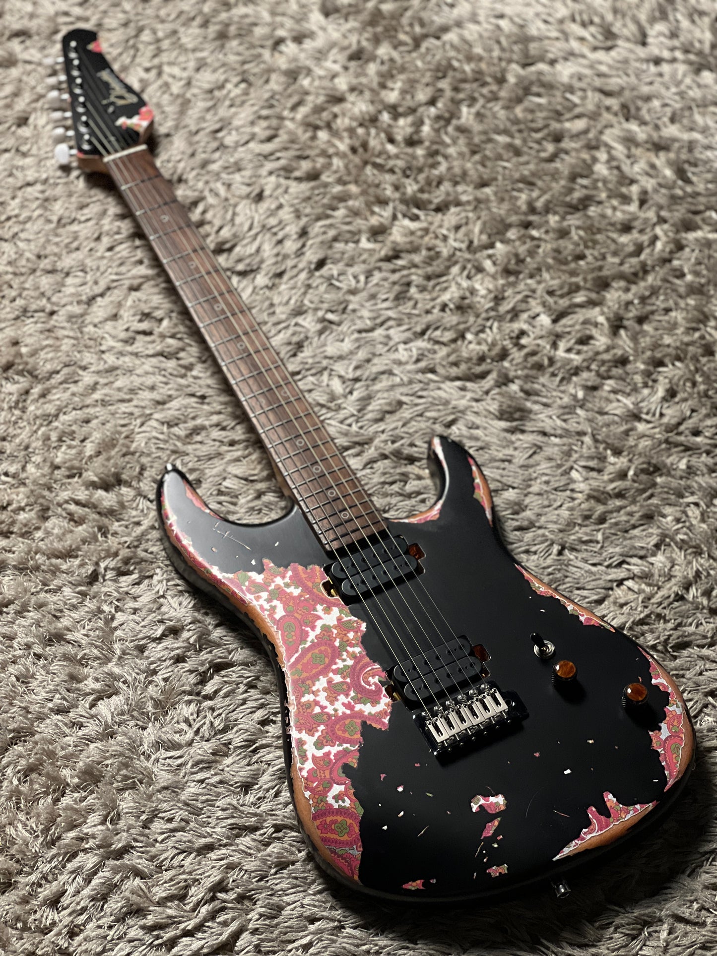 Dhatarattha Performance DST HH in Black Over Pink Paisley with RW FB and Nitrocellulose Lacquer Relic