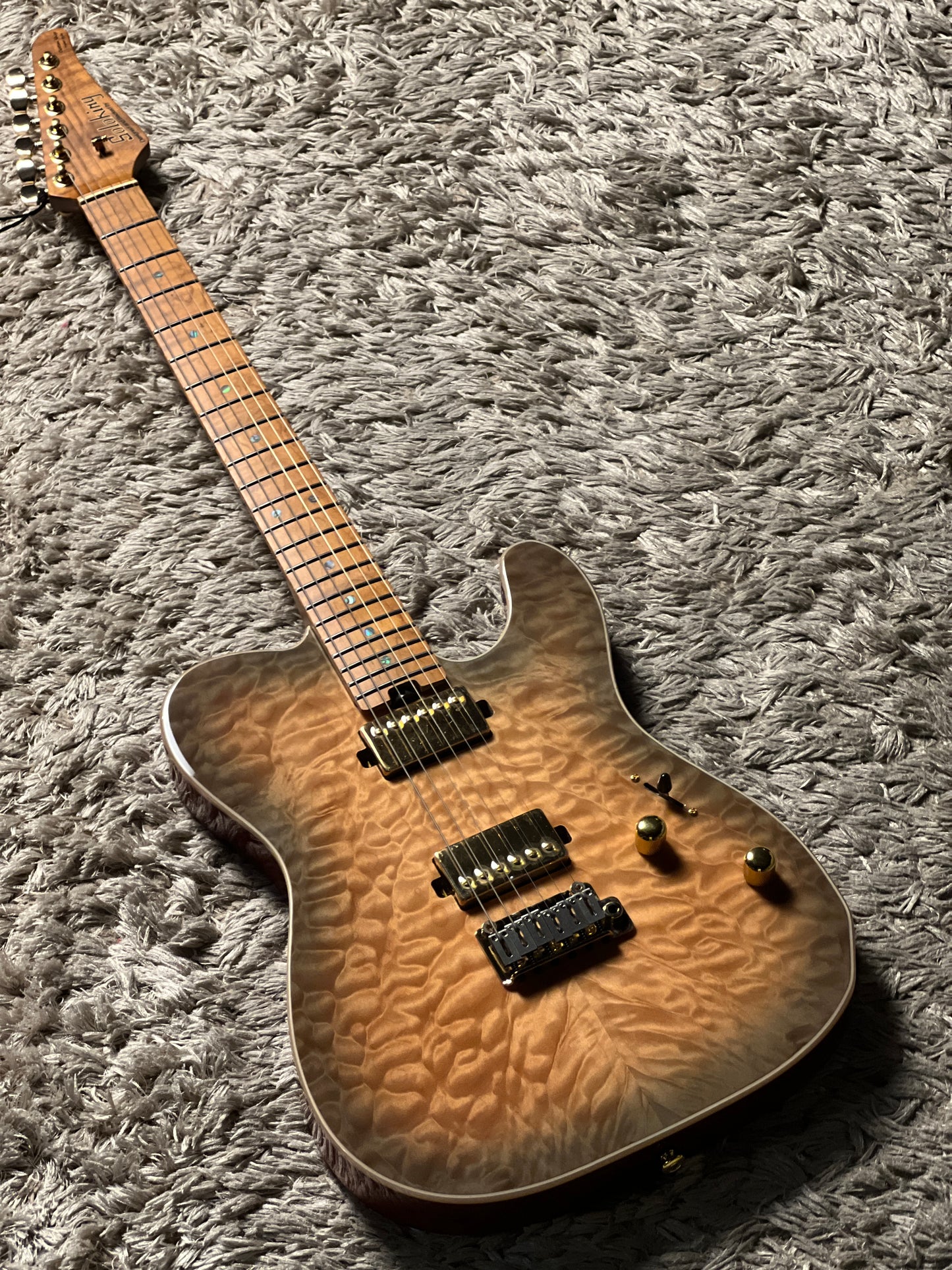 Soloking MT-1 Custom 22 FMN with Roasted Flame Maple Neck in Feather Burst