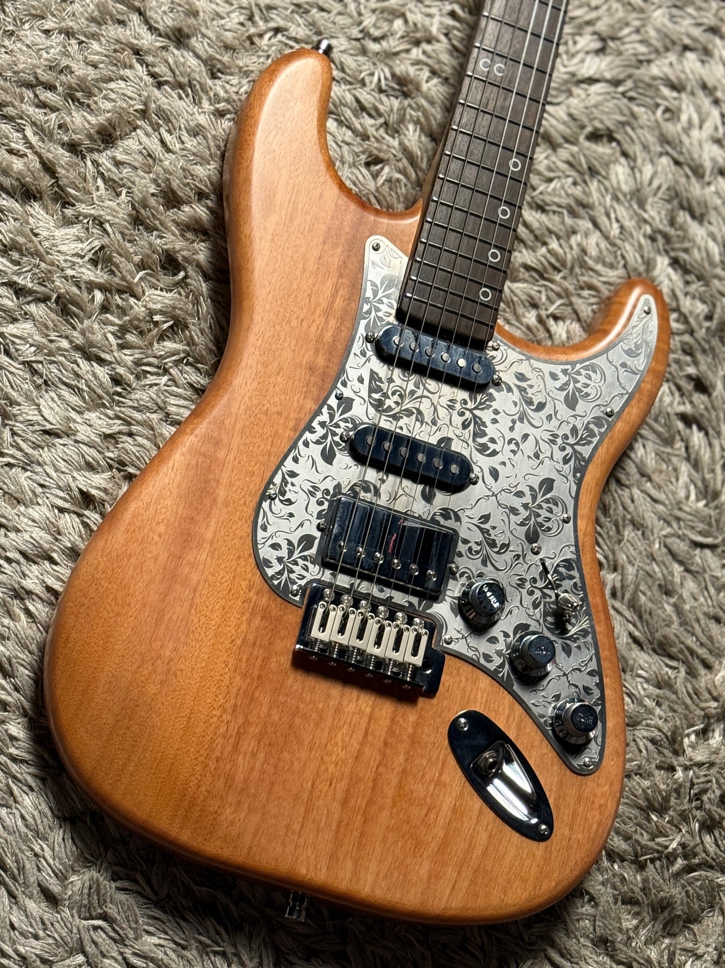 Dhatarattha Classic DST HSS in Natural Mahogany with Rosewood FB and Steel Flower Pickguard