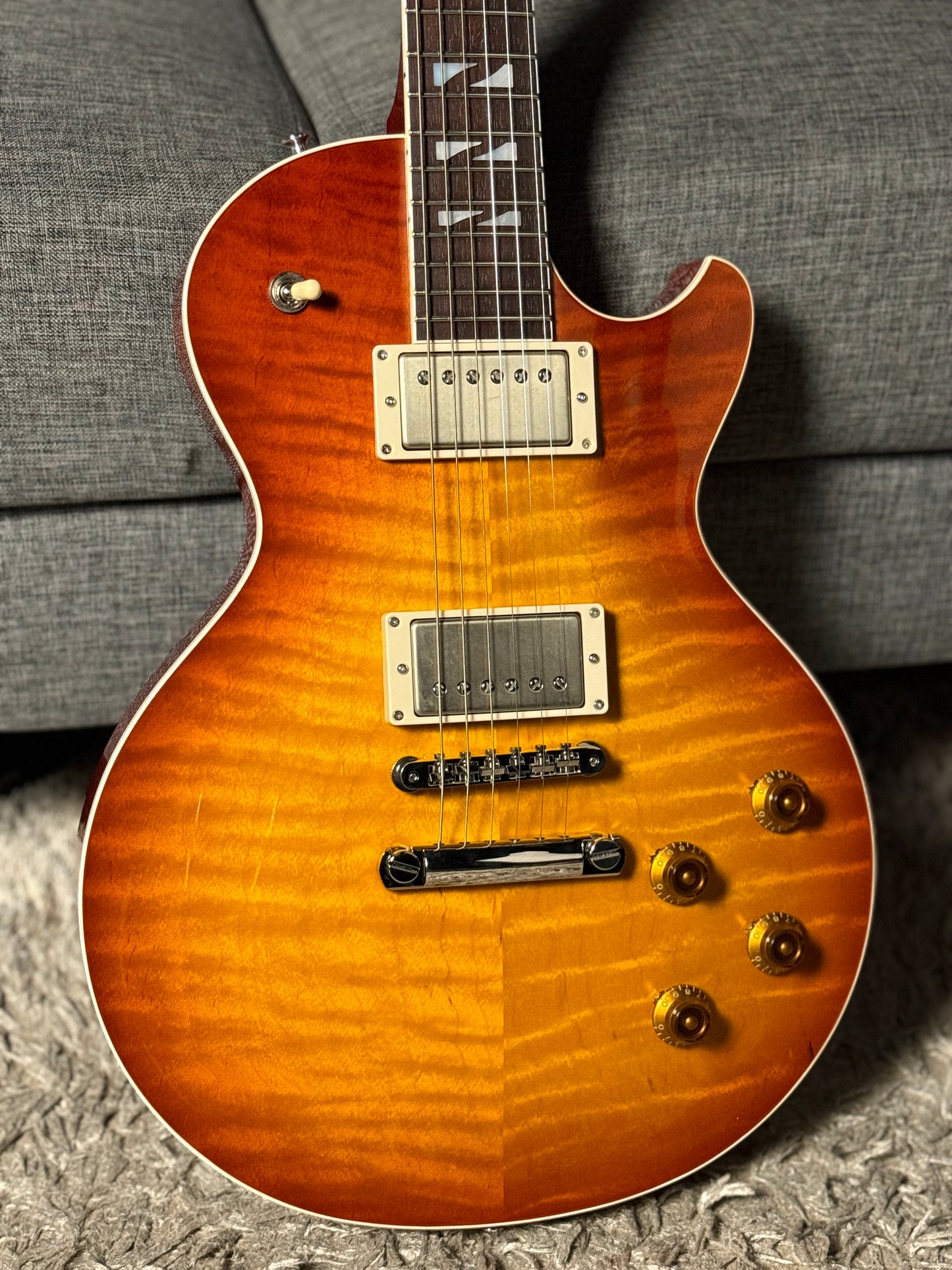 Saito 33BEYOND in Tea Burst 25009