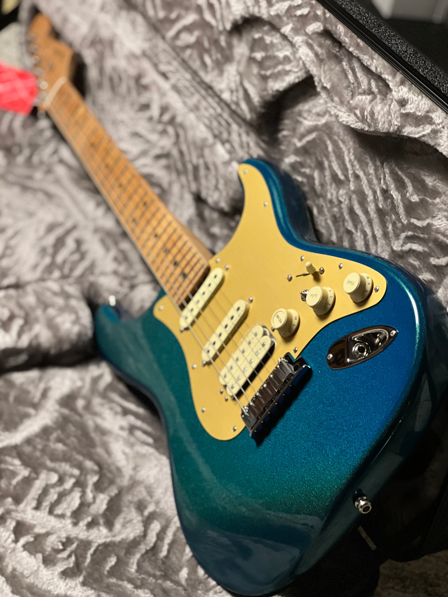 Fender FSR American Ultra II Stratocaster HSS with Roasted Maple FB in Aurora Metallic US25001512