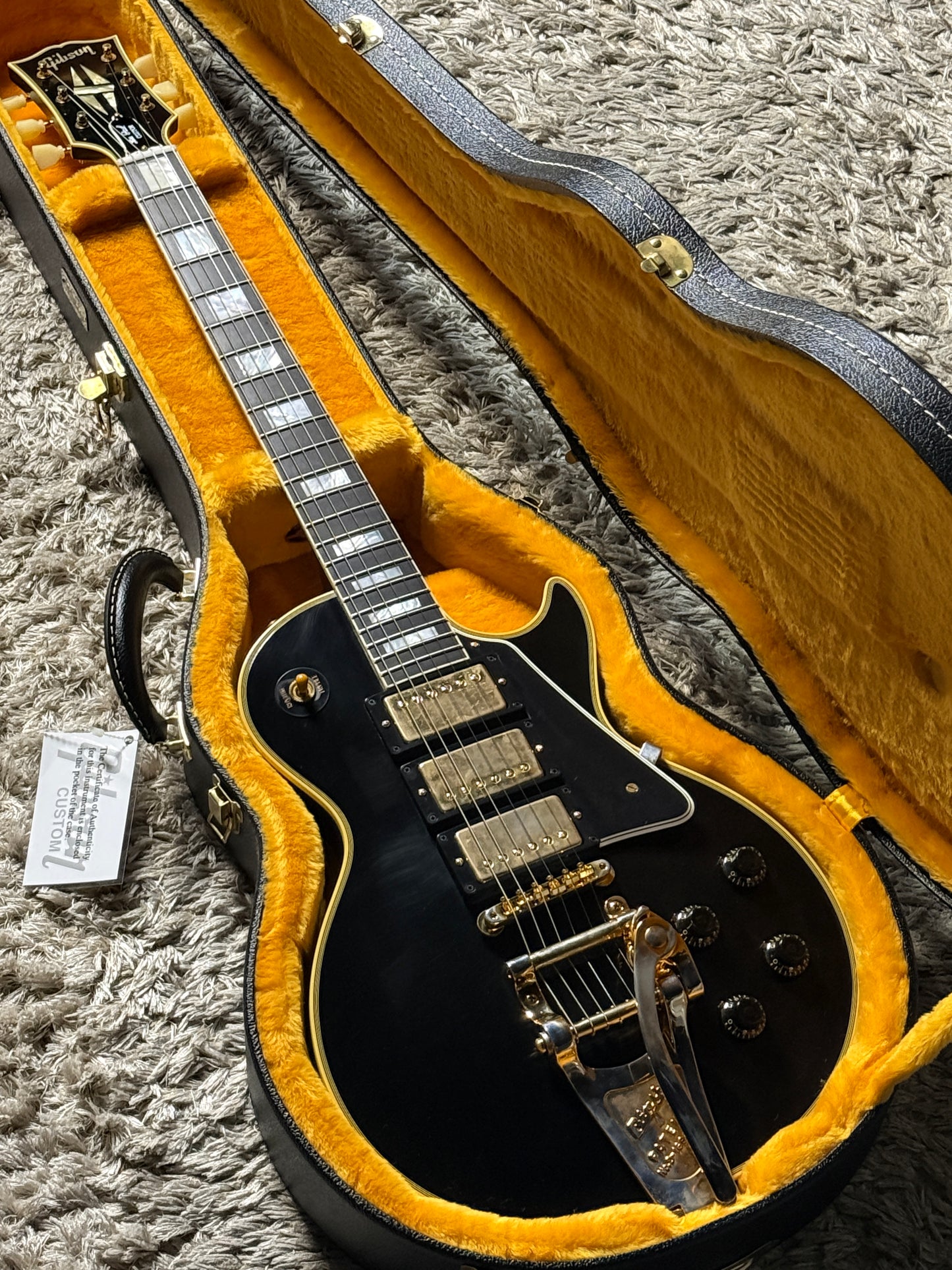 Gibson 1957 Les Paul Custom Reissue 3-Pickup Bigsby in Ebony w/Case 742580