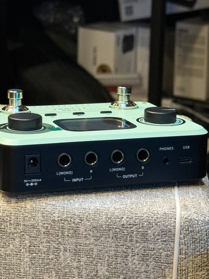 Flamma FF20 Stereo Dual Footswitch Looper Drum Machine Pedal in Mint Green