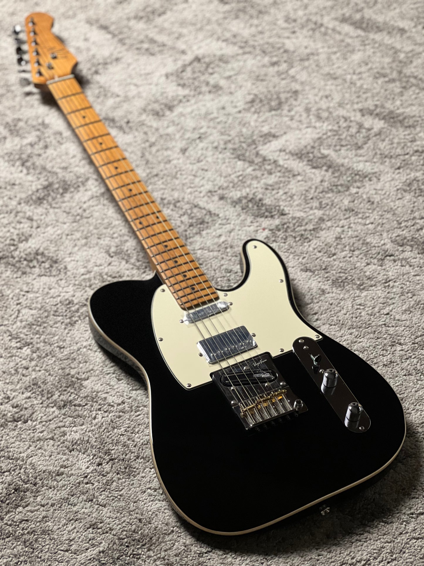 UW GuitarWorks Vintage Custom in Black