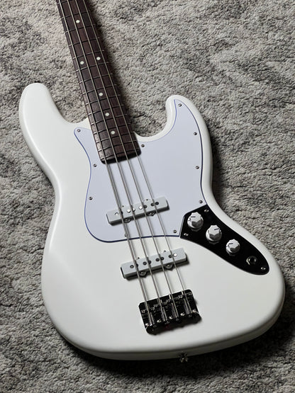 Fender MIJ Limited Jazz Bass with RW FB in Blanc JD25024982