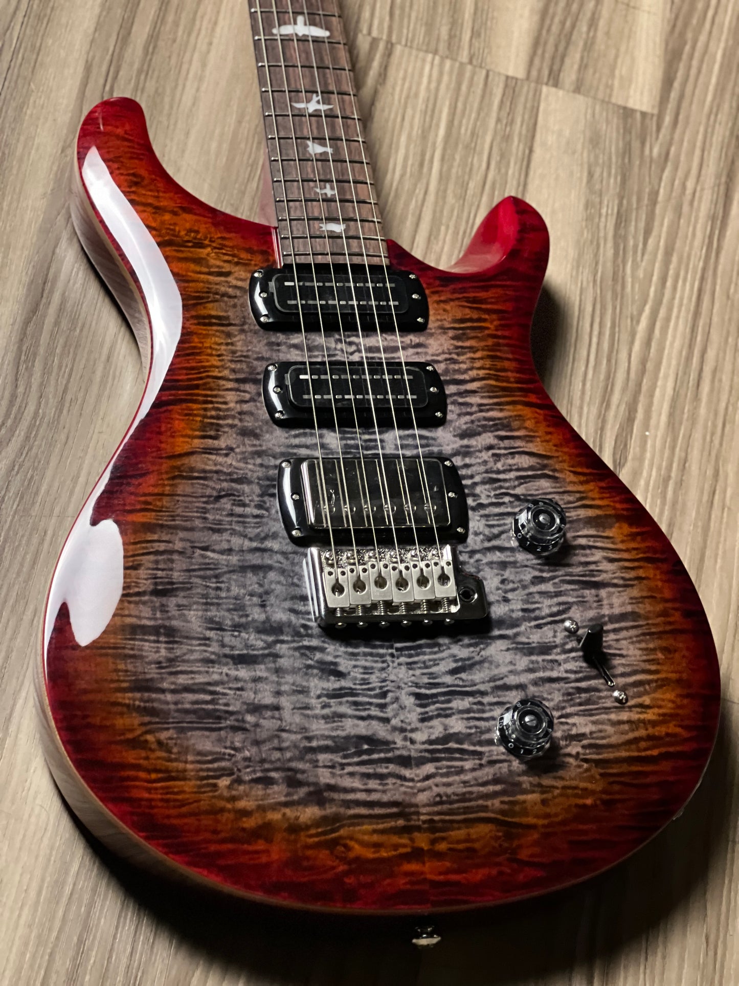 PRS SE Studio in Charcoal Cherry Burst