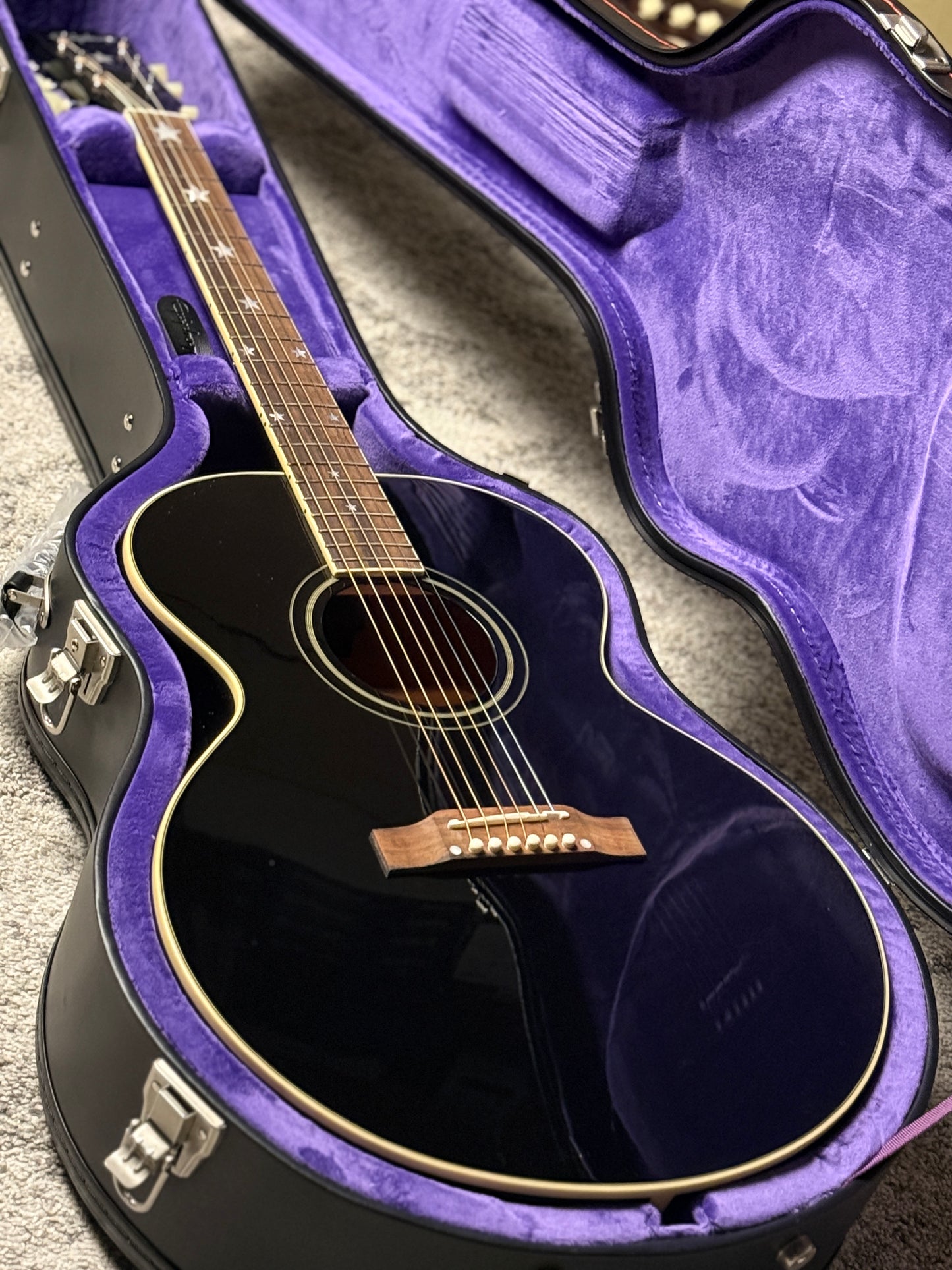 Epiphone J-180 LS Acoustic-electric with Hardshell Case in Ebony (Inspired by Gibson Custom)