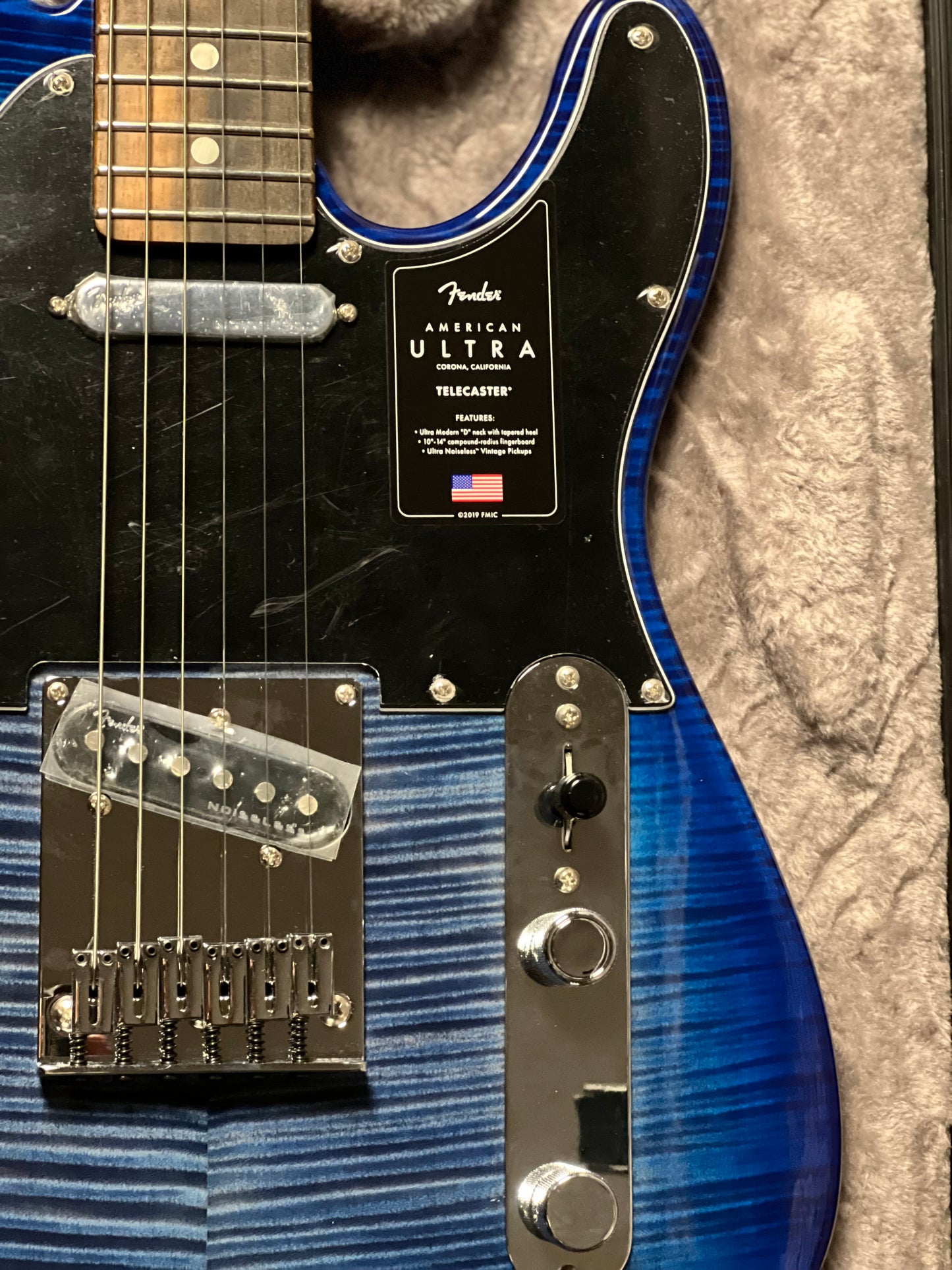 Fender American Ultra Limited Edition Telecaster with Ebony FB In Denim Burst US21016301