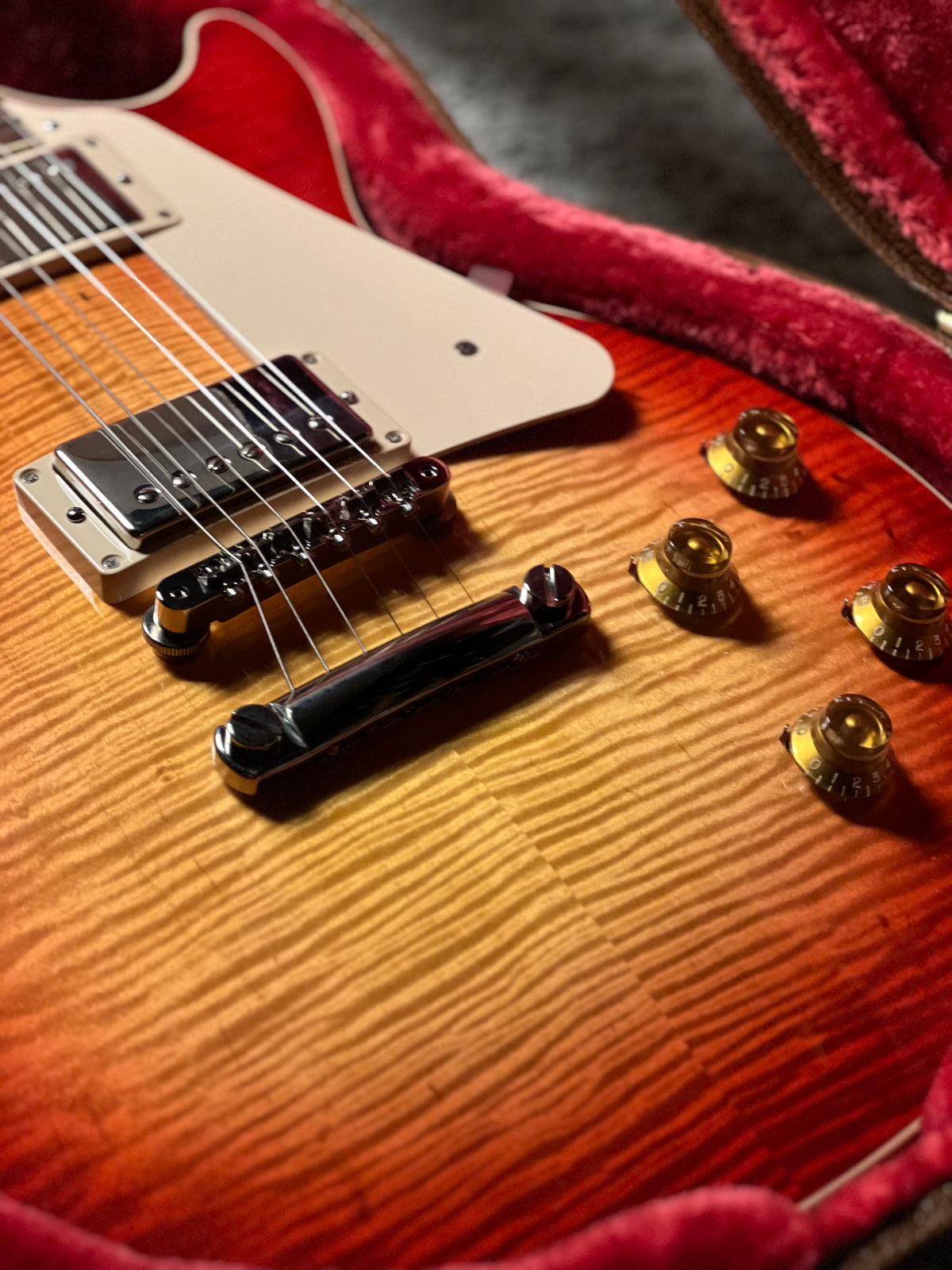 Gibson Japan Exclusive Les Paul Standard 50s "Custom Shop Top" in Heritage Cherry Sunburst 219150145