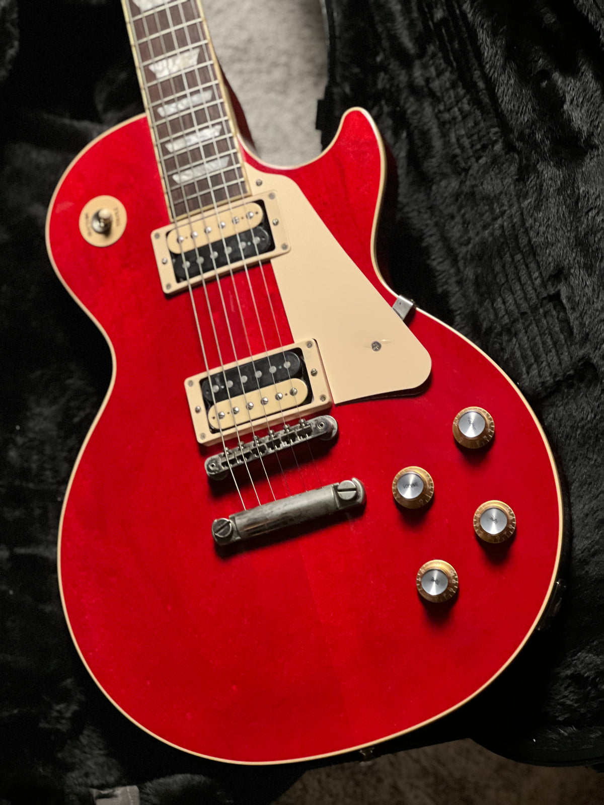 Gibson Les paul Classic in Translucent Cherry w/Case 217230067