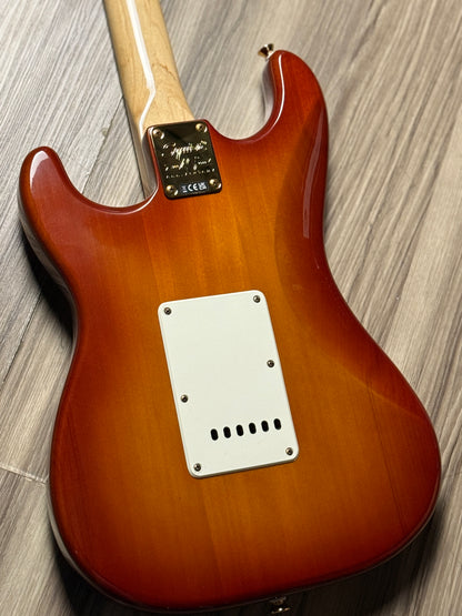Squier 40th Anniversary Gold Edition Stratocaster in Sienna Sunburst (USED) ISSK21006456