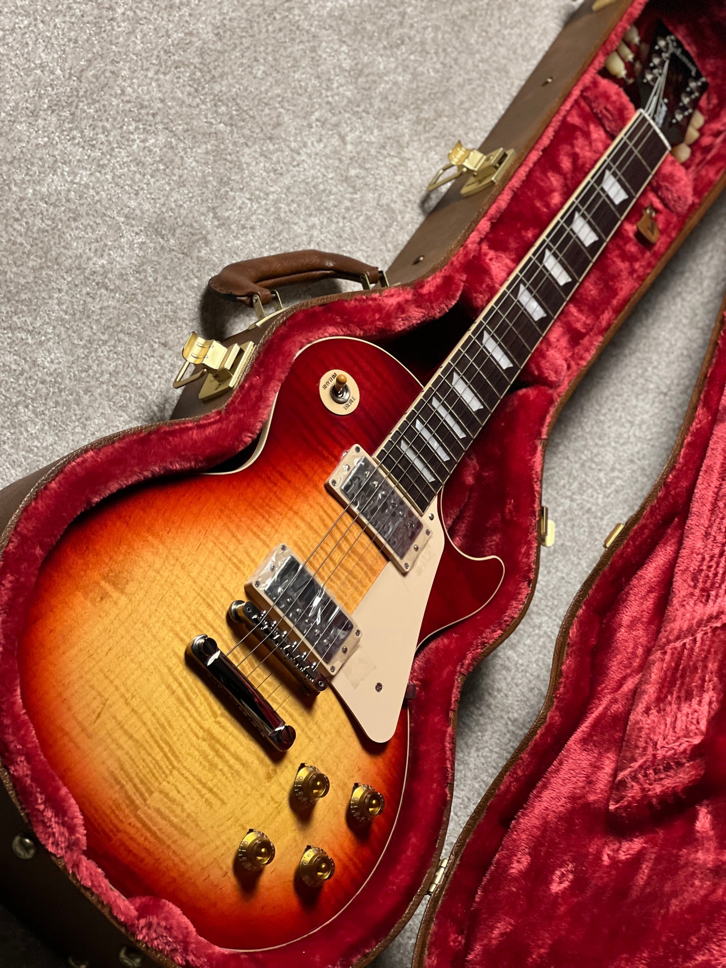 Gibson Les Paul Standard 50s Original Collection in Heritage Cherry Sunburst 221330039