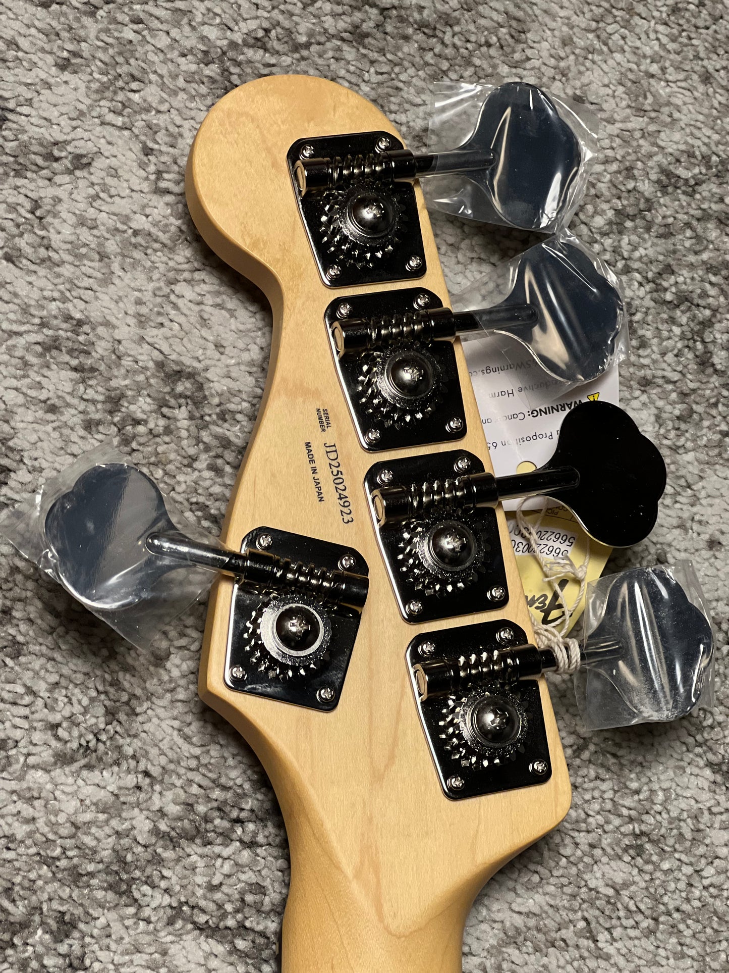 กีต้าร์ Fender Japan Hybrid II Jazz Bass V พร้อม RW FB สี Sunburst 3 สี