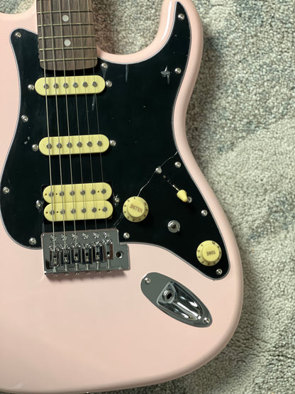 SLX Hawk Classic Essentials 22 HSS with Rosewood FB in Shell Pink