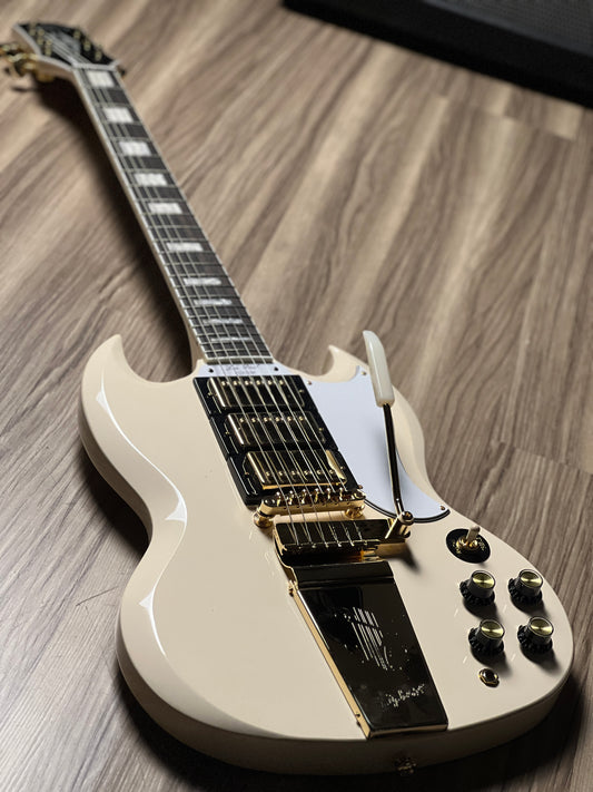 Epiphone SG Custom - 3 Pickup with Maestro in Classic White