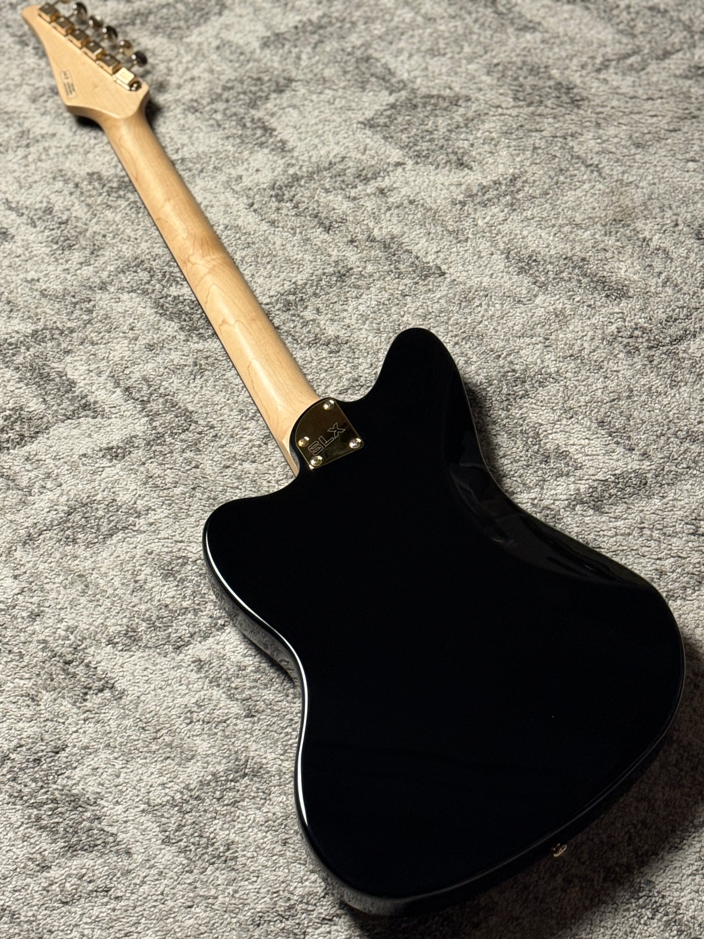 SLX Heron Classic P90 in Black with Gold Hardware