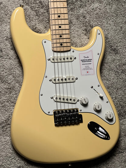 Fender Japan Traditional 70s Stratocaster with Maple FB in Vintage White JD25010795