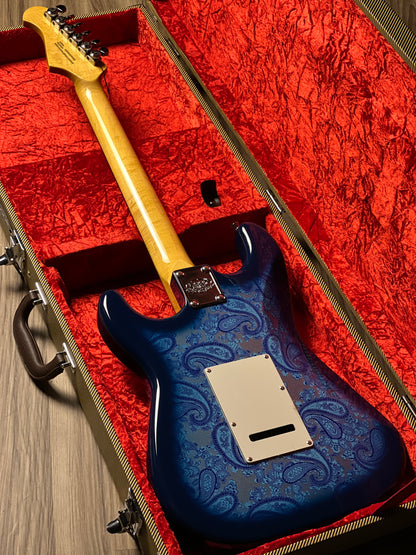 SQOE SEST1100 HSS Custom Shop Series in Blue Paisley Limited Edition with Hardshell Case