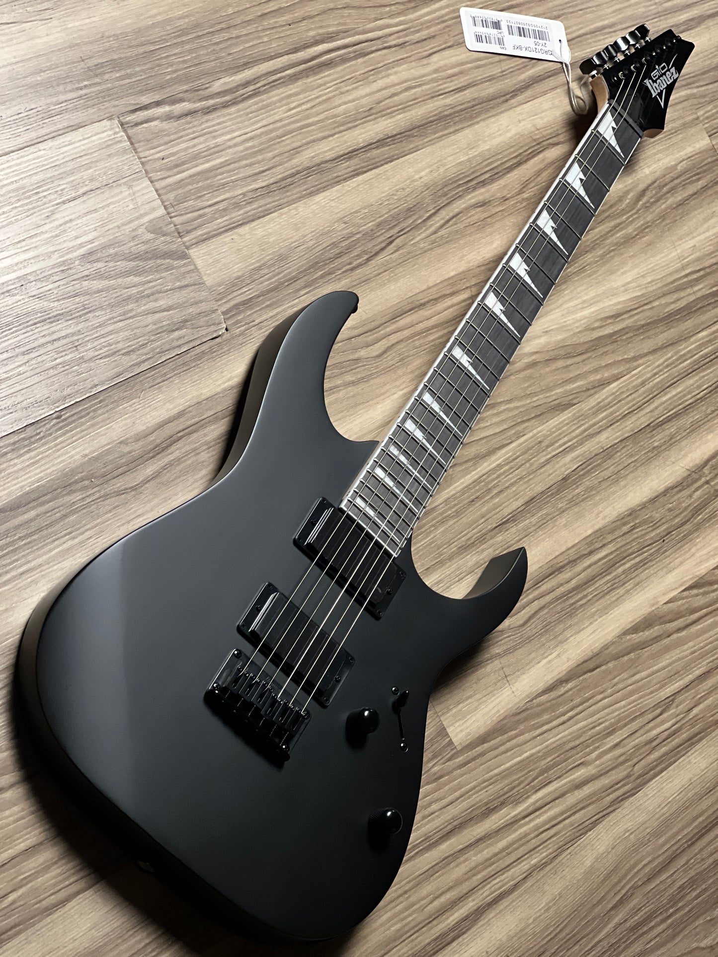 Ibanez GRG121DX-BKF in Black Night